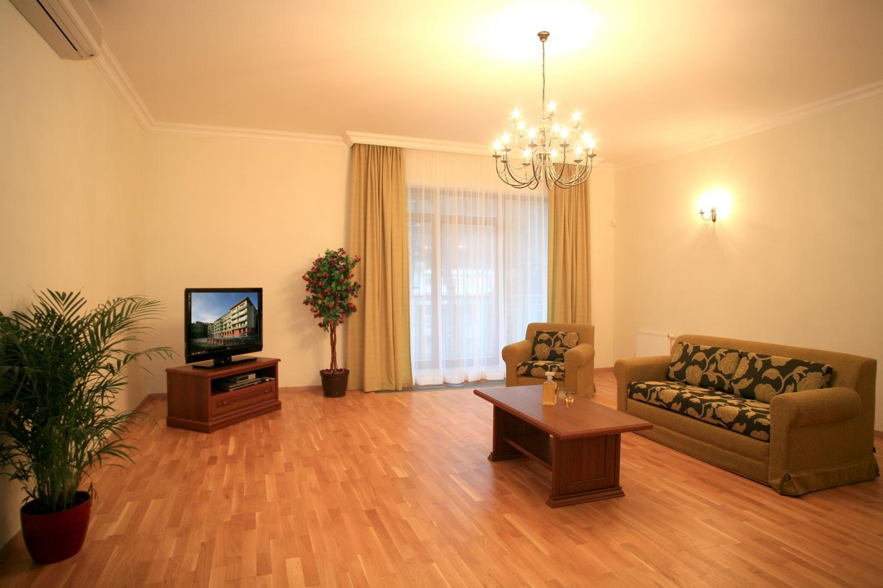 Three-Bedroom Deluxe Apartment photo 1