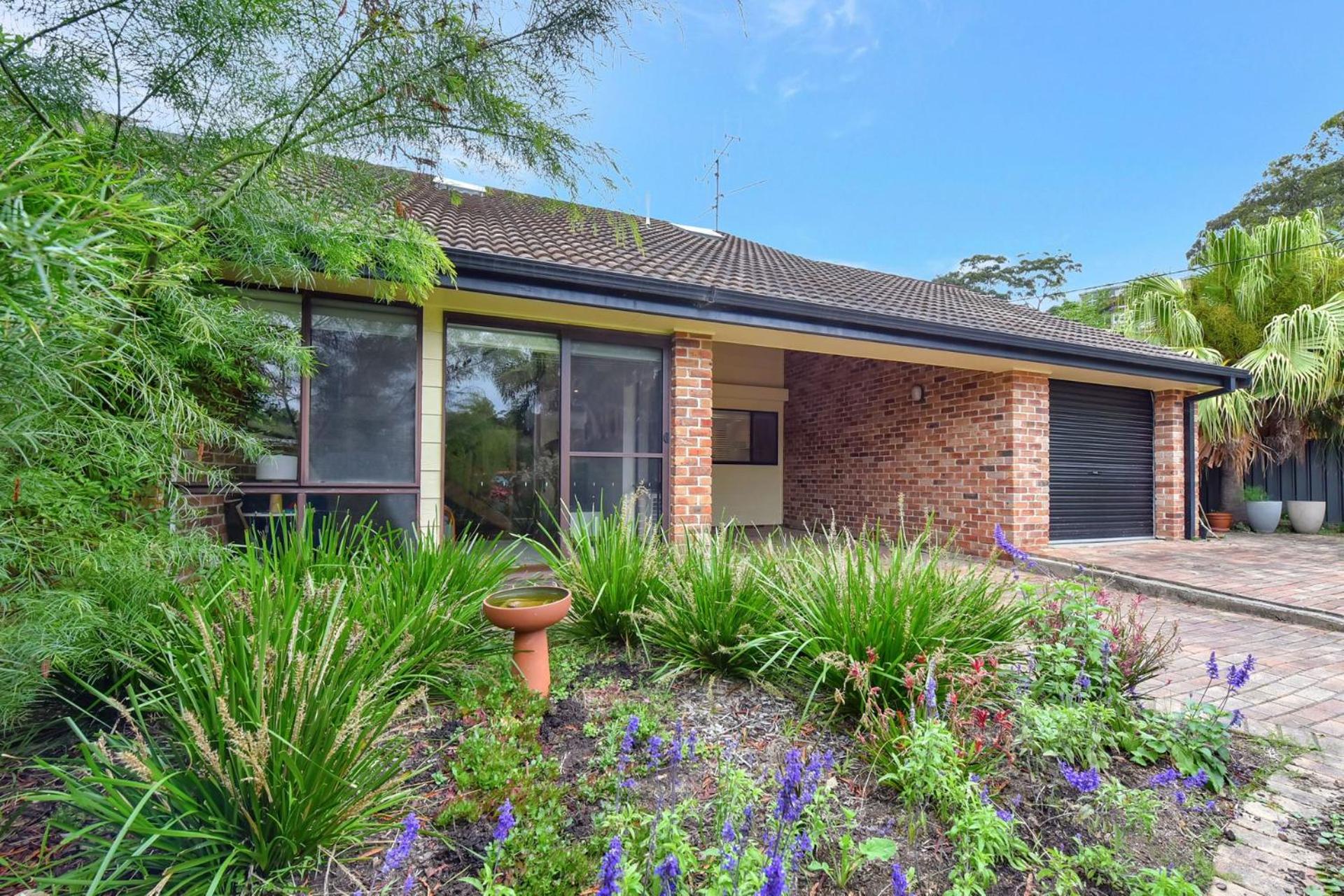 Three-Bedroom House photo 2