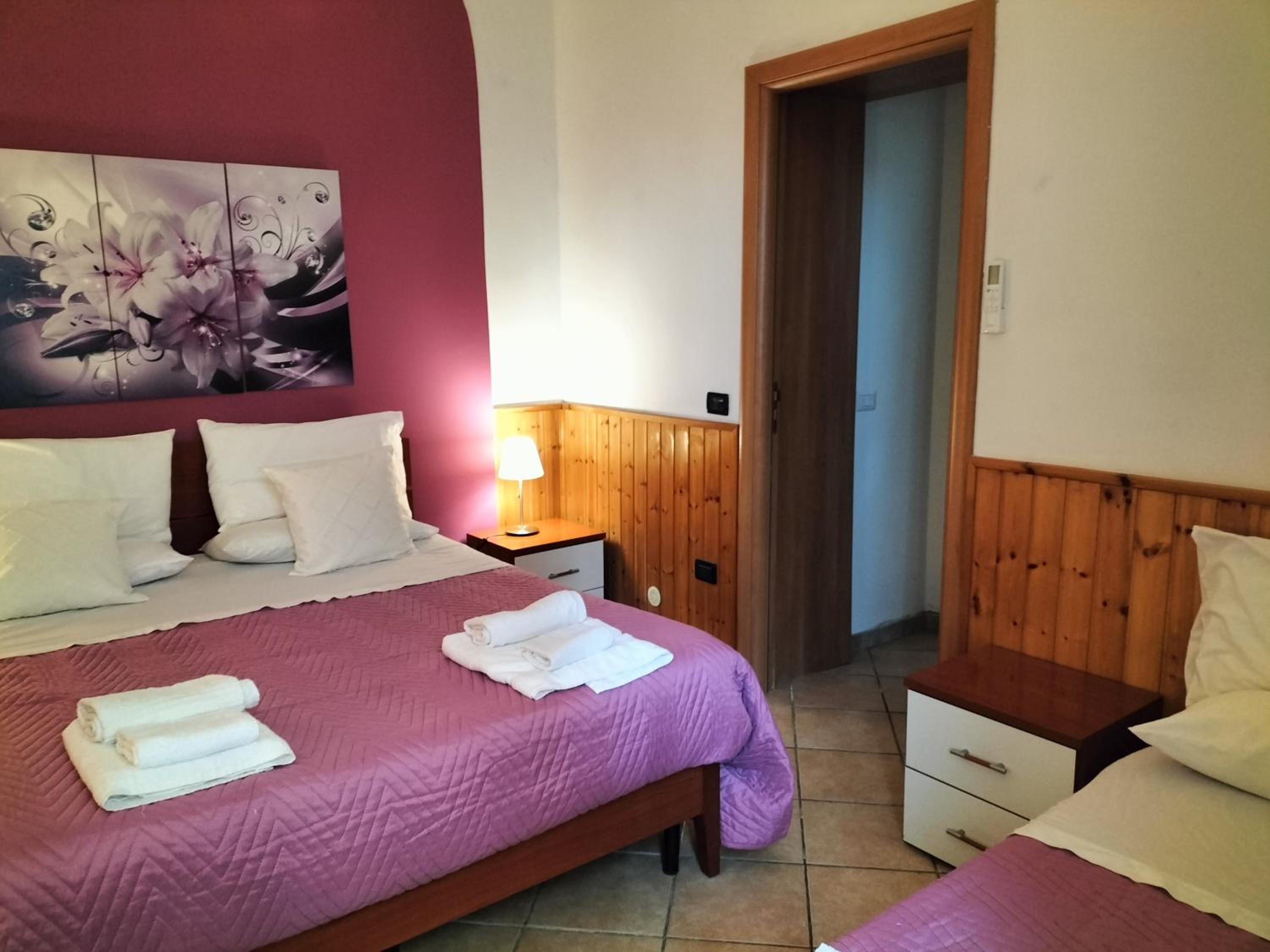 Triple Room with Private Bathroom photo 3