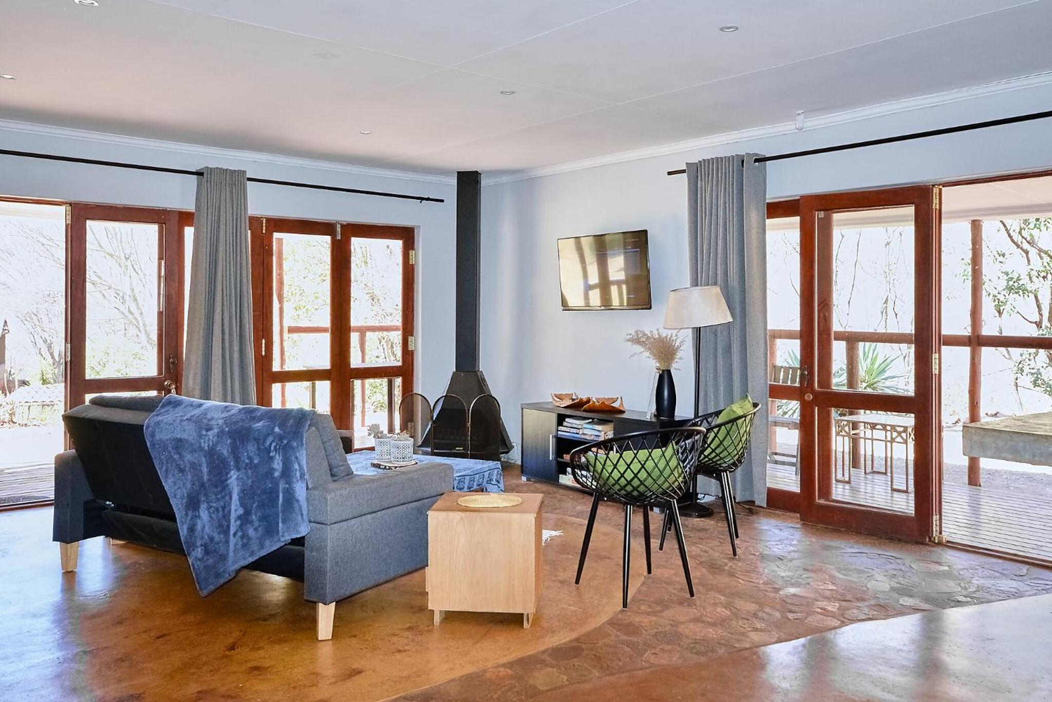 Family Bungalow - Photo 1