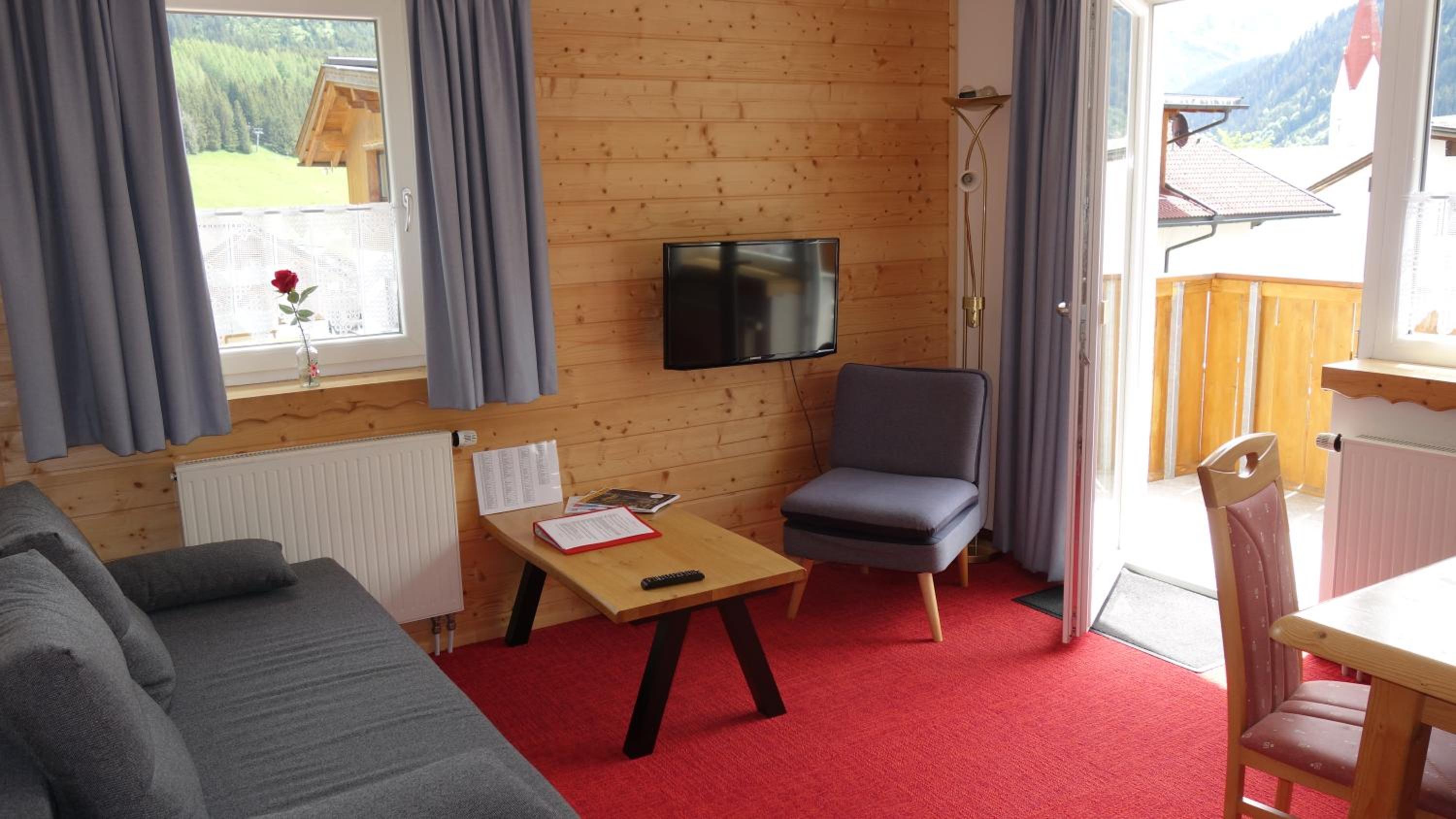 Two-Bedroom Apartment with Mountain View