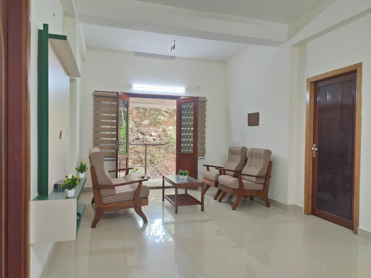 Family Room photo 1