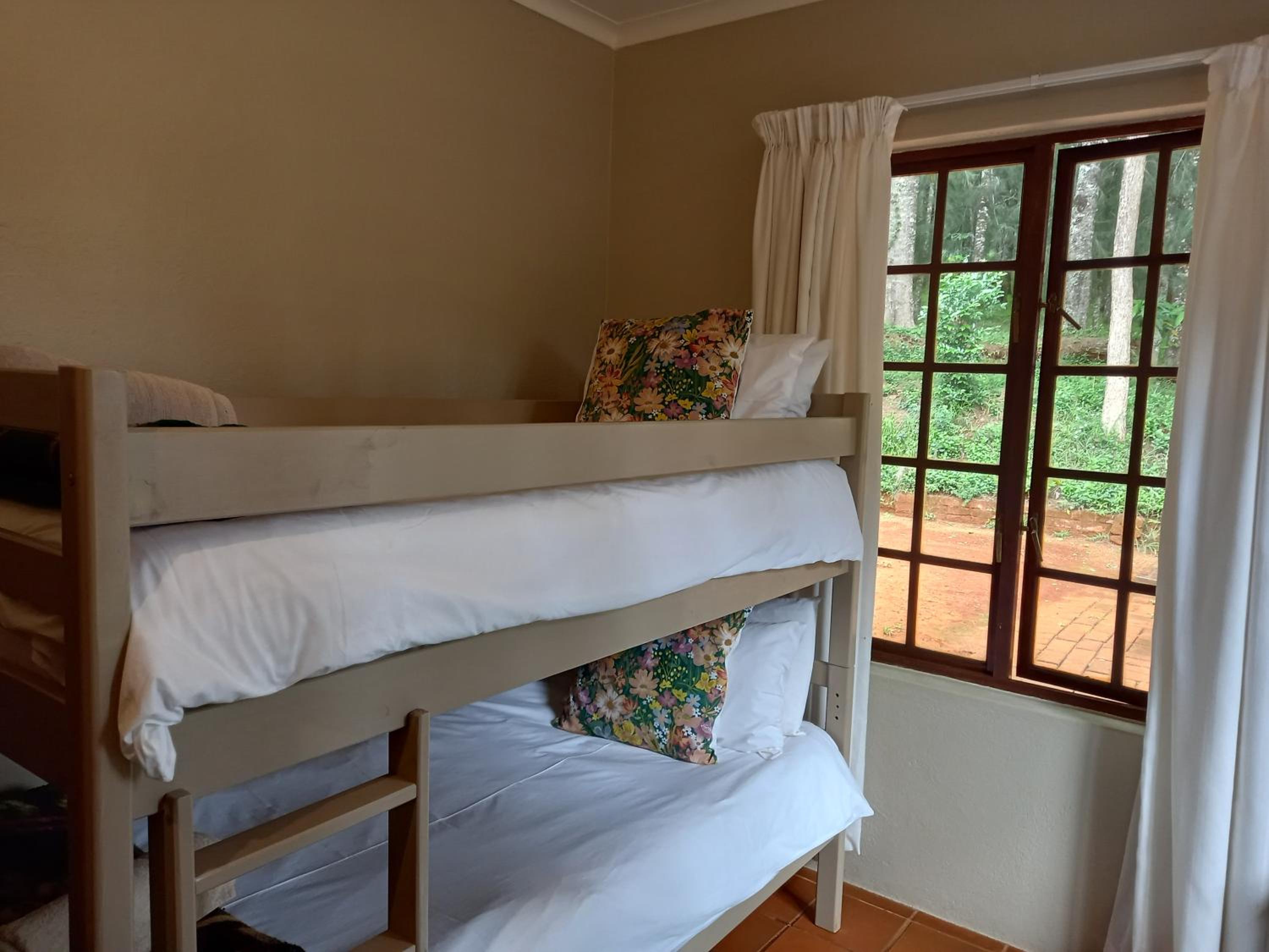 Three-Bedroom Chalet photo 3