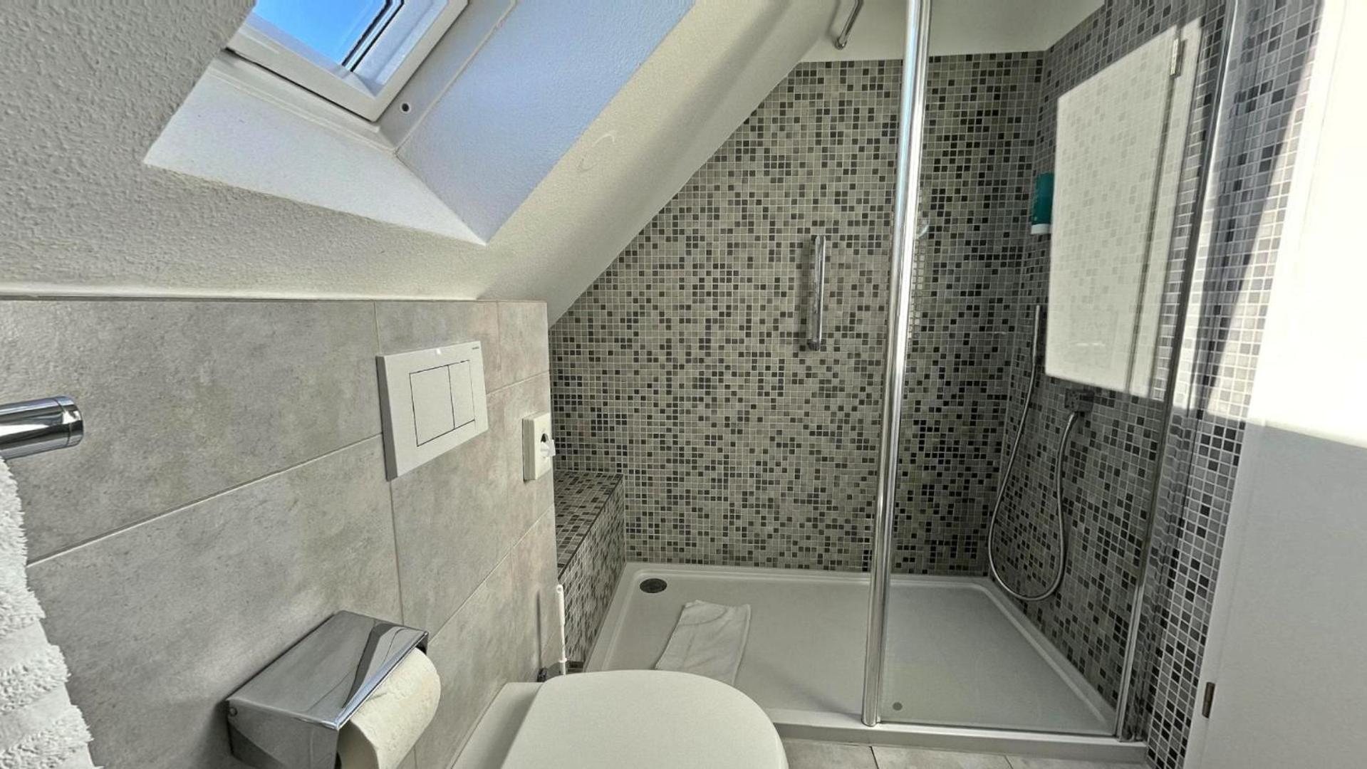Junior Suite with Balcony and Lake View photo 3