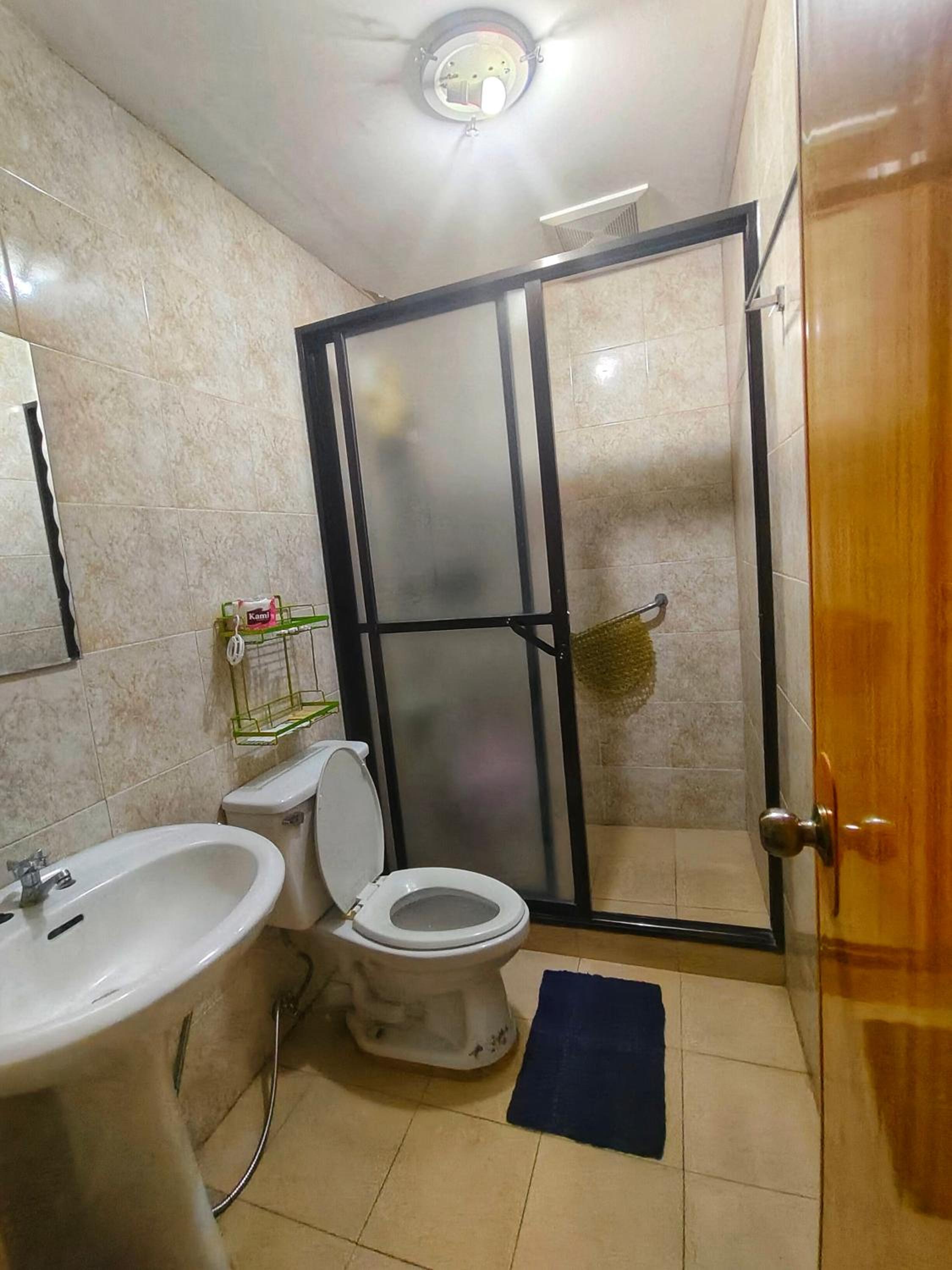 Family Room - Disability Access - Photo 2