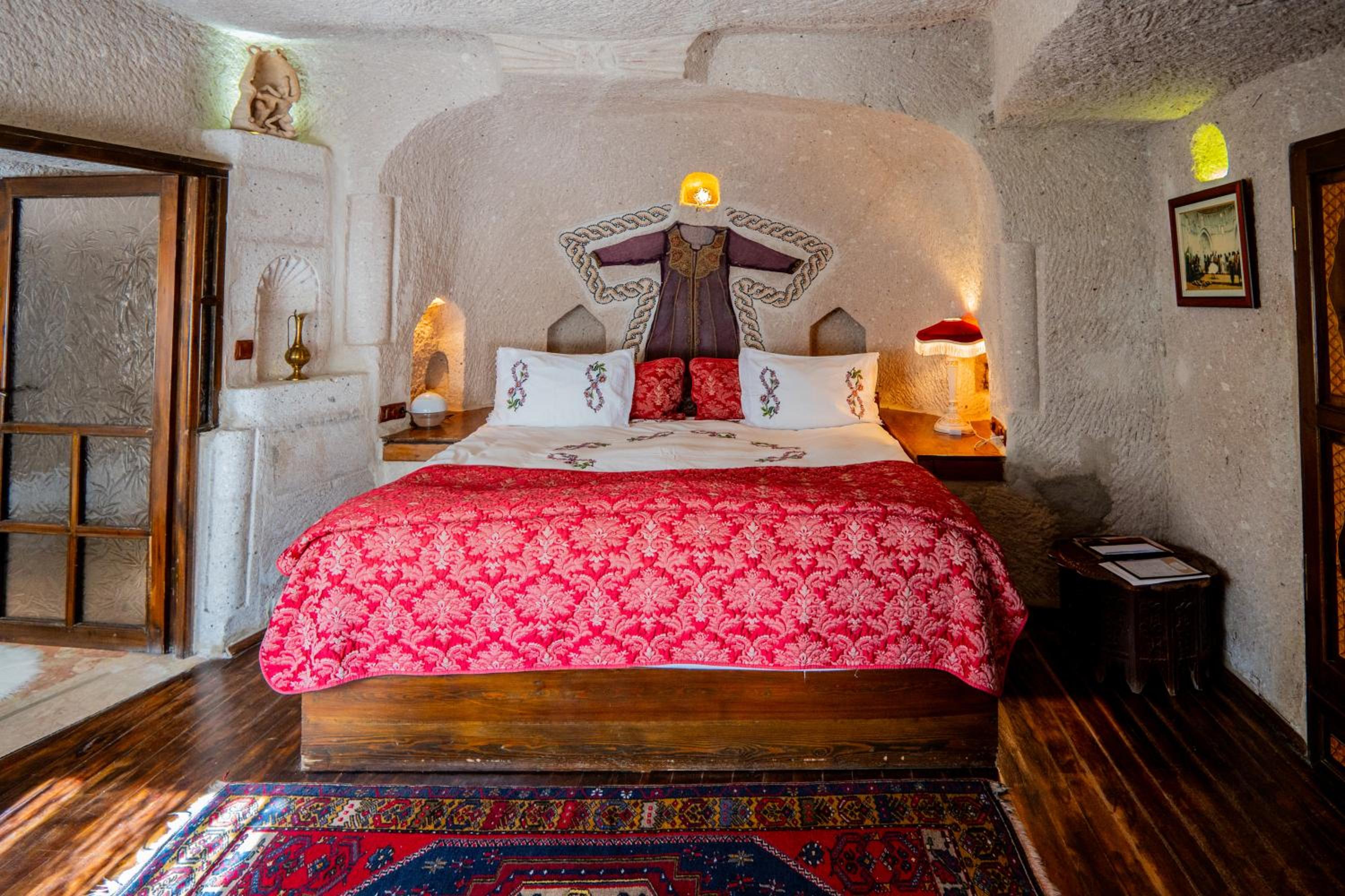 Cave Suite - Photo 61