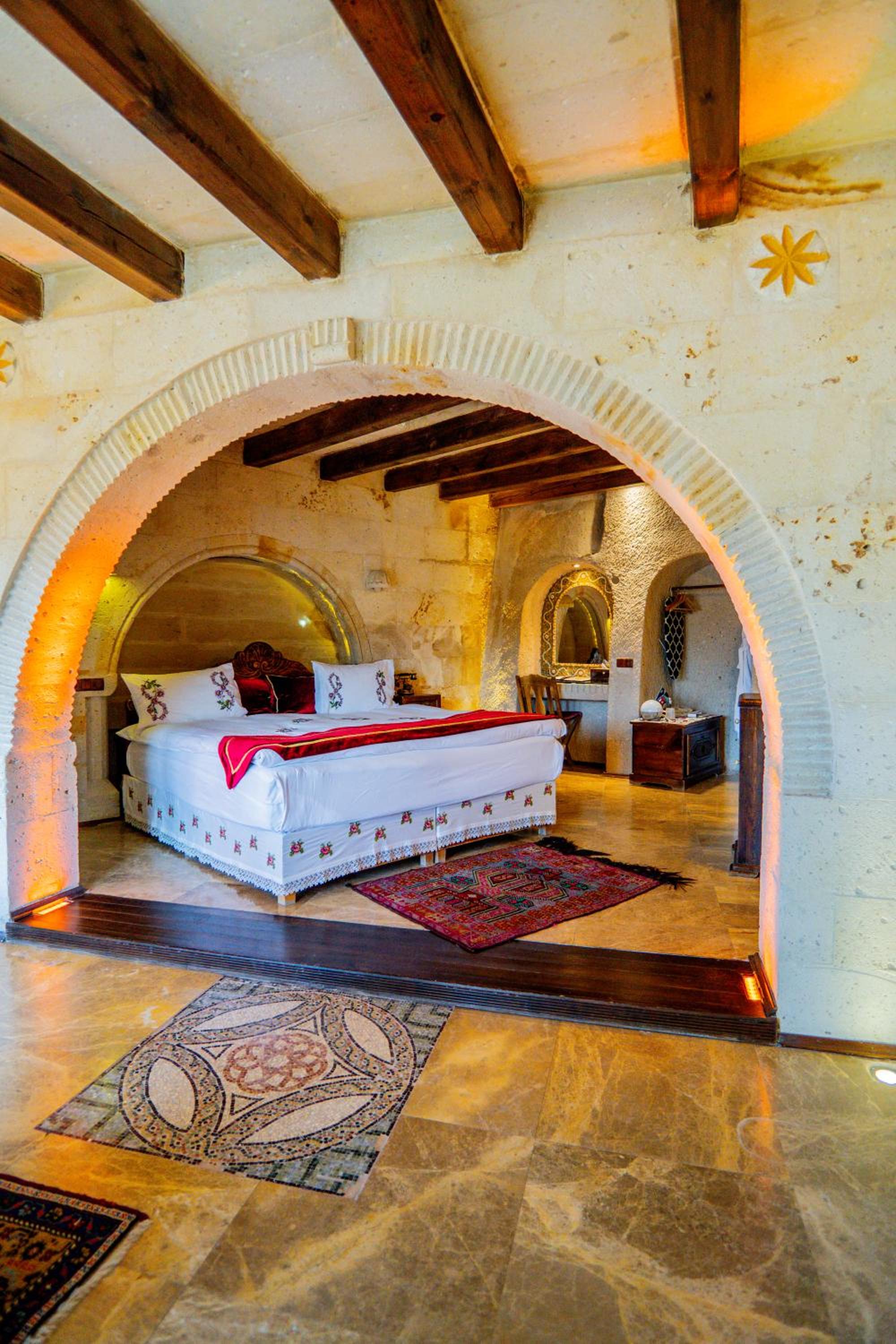 Cave Suite - Photo 60