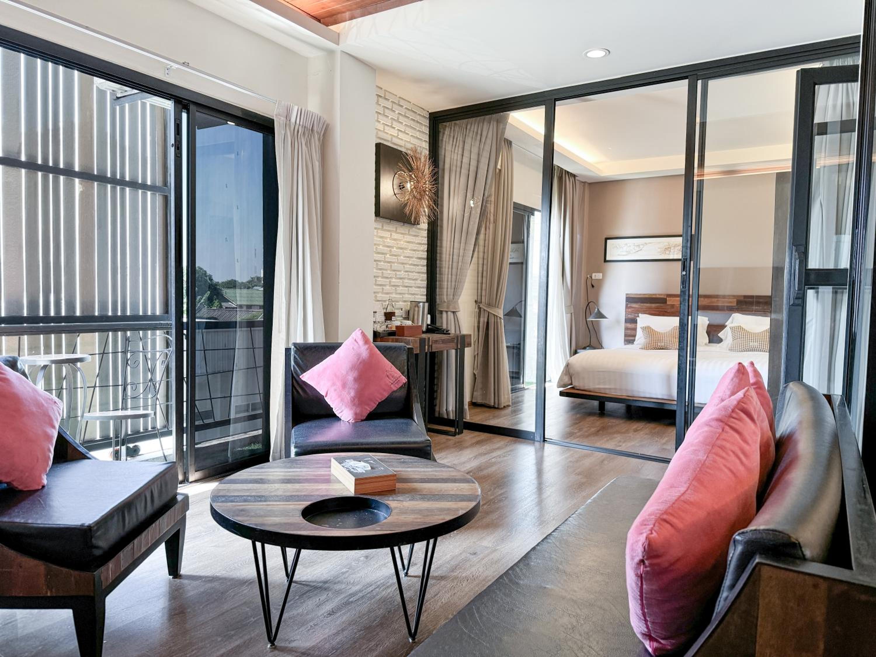 Two-Bedroom Suite - Photo 6