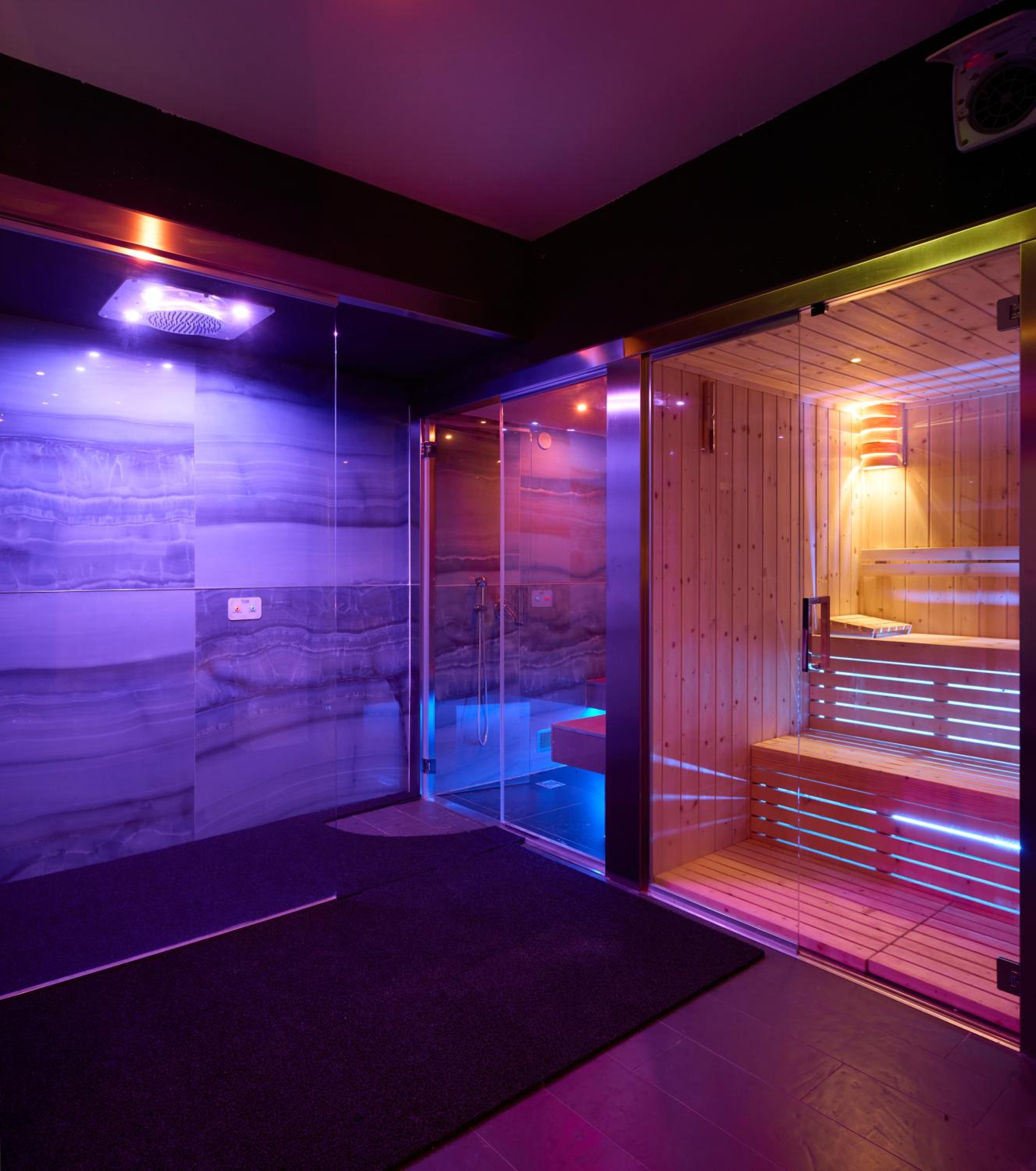 Double Room - Photo 7