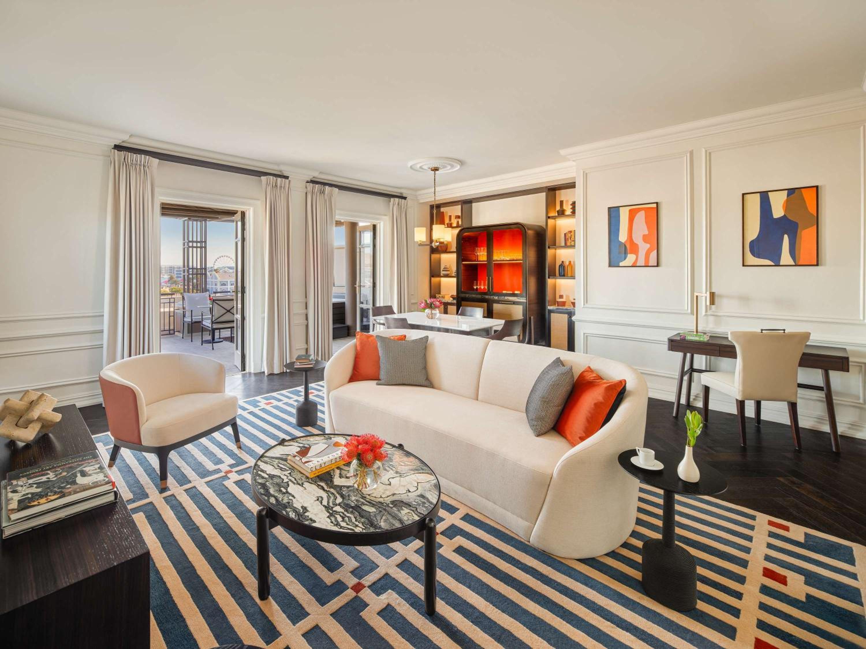 Penthouse Suite - Photo 2