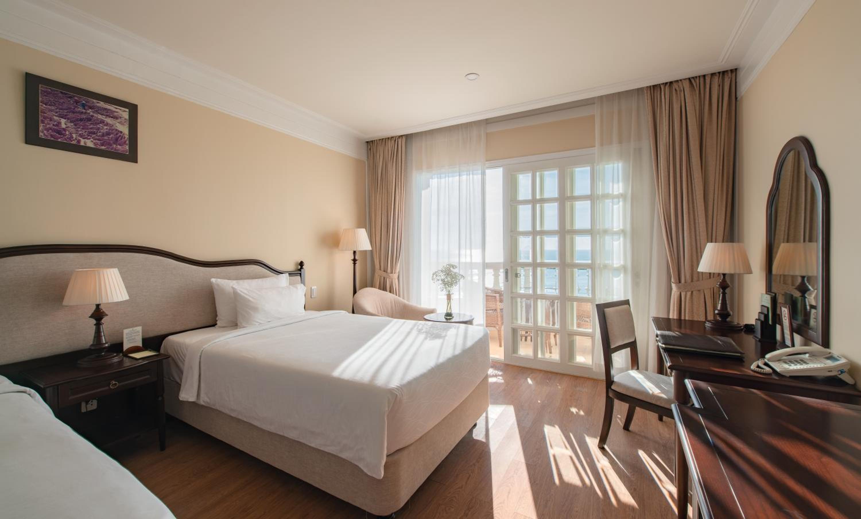 Grand Ocean Twin with Balcony - Photo 6