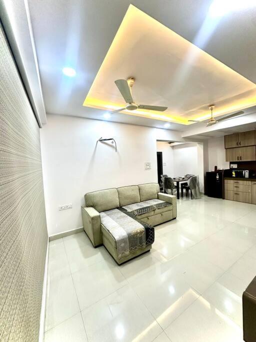 Two-Bedroom Apartment with Balcony photo 3