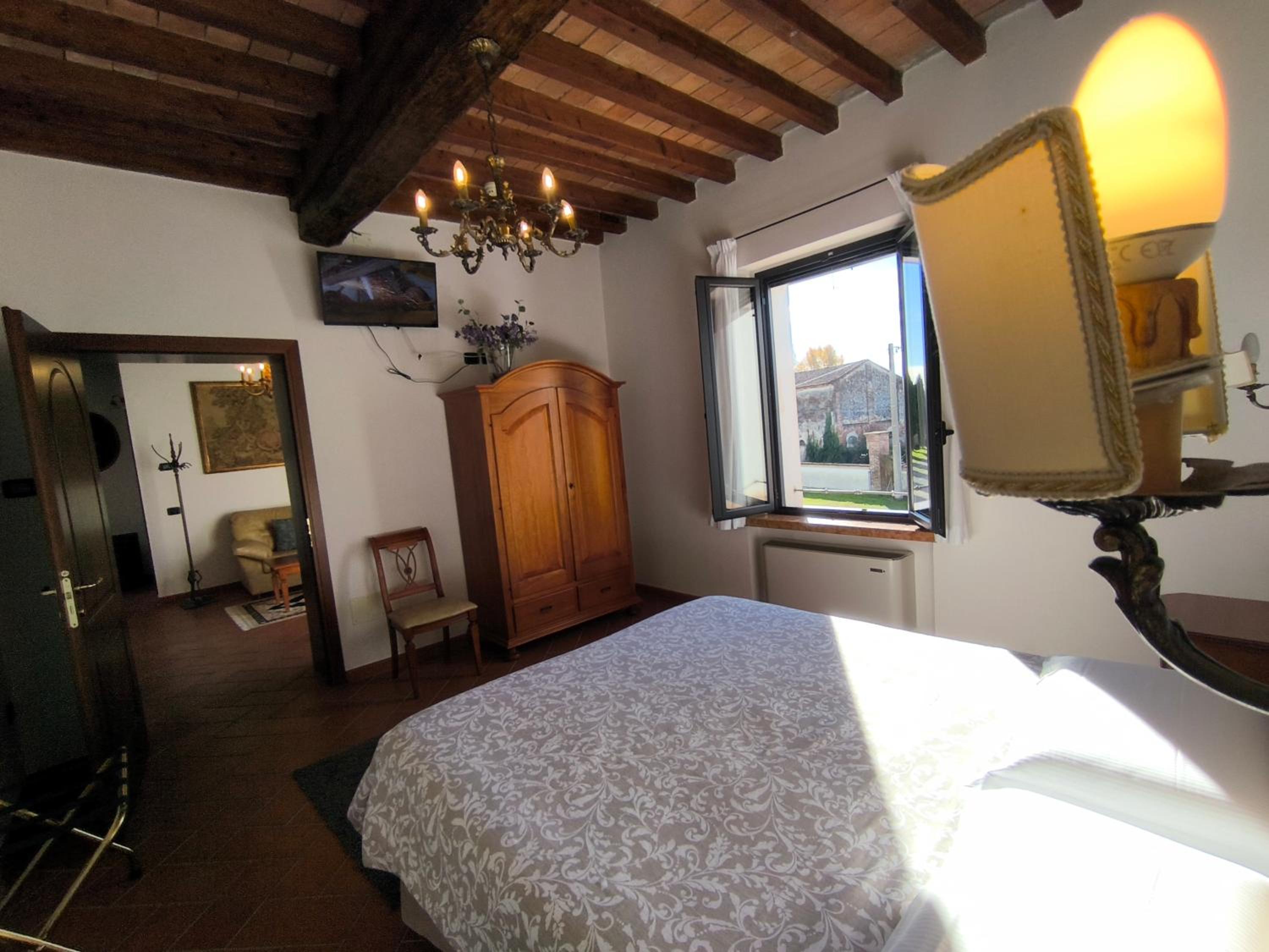 Superior Double or Twin Room - Photo 3