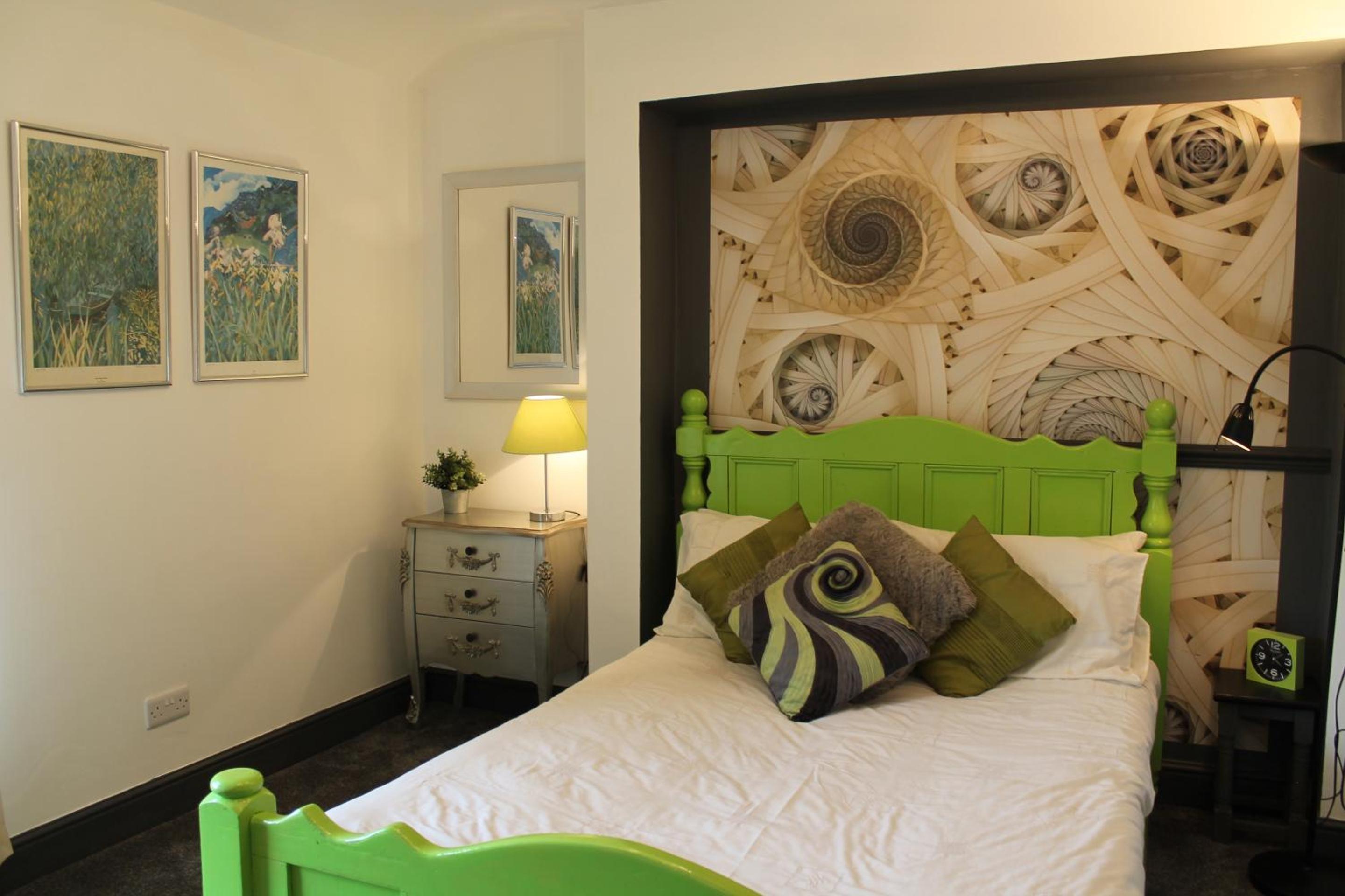 One-Bedroom Superior Apartment - Photo 1
