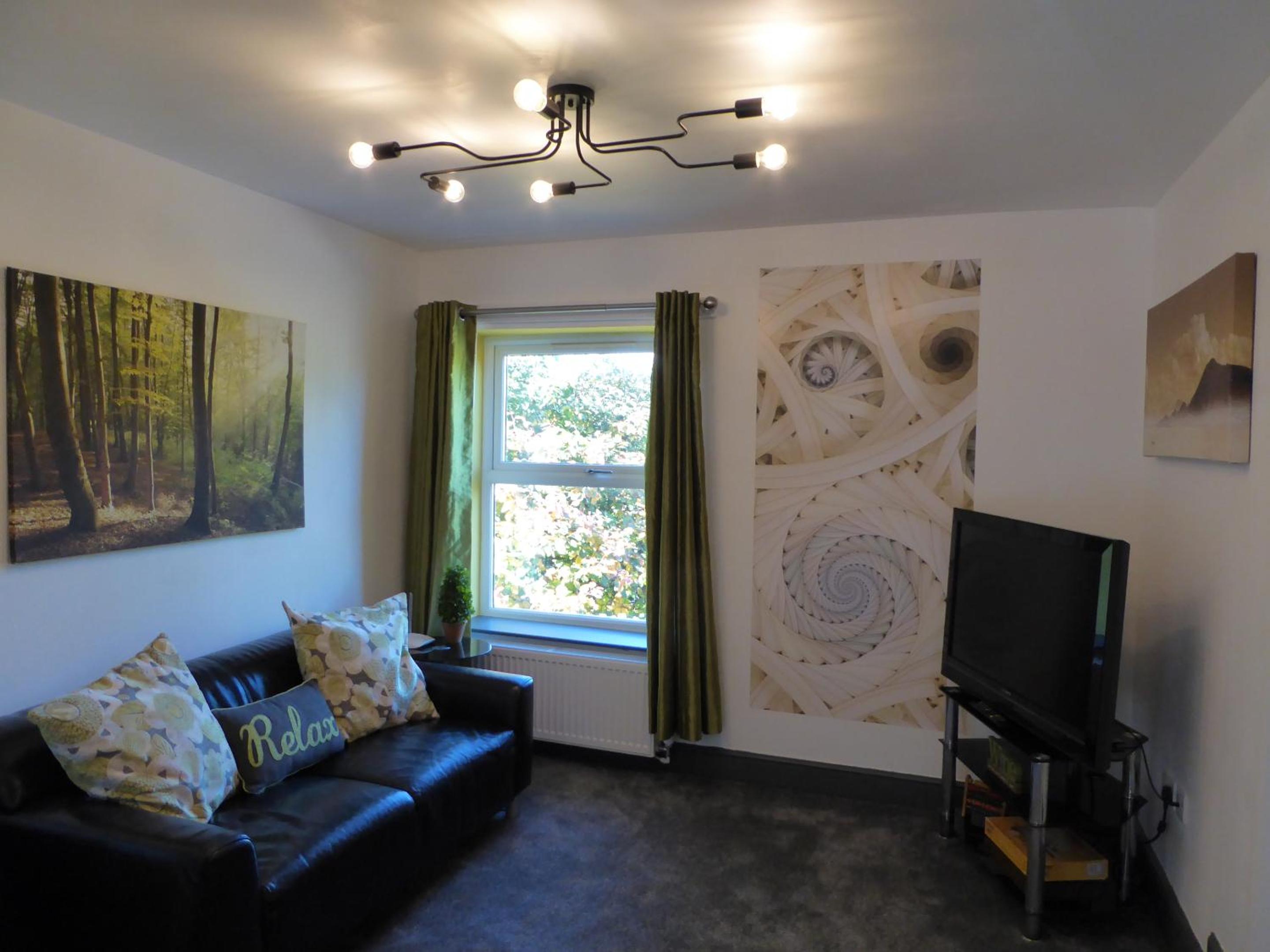One-Bedroom Superior Apartment - Photo 5
