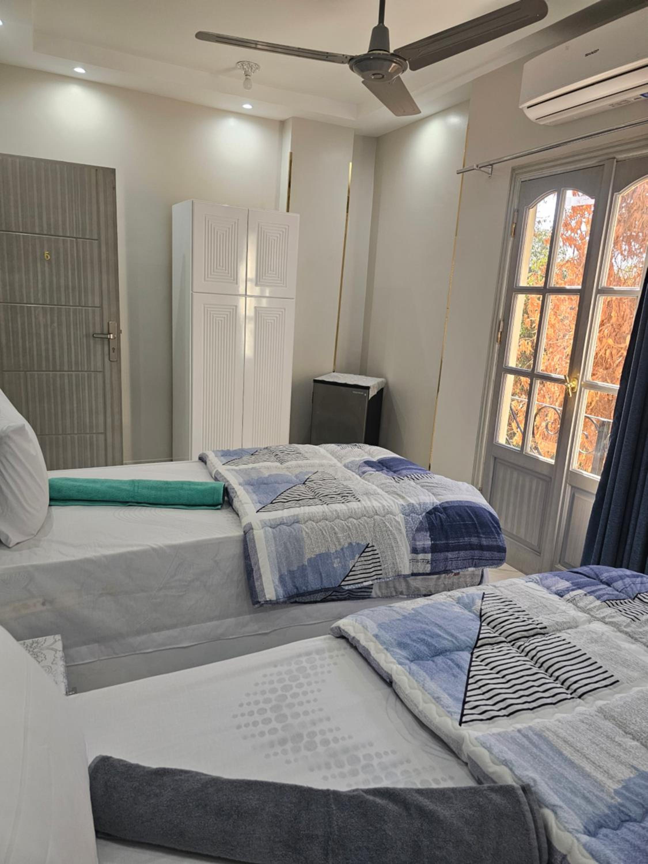 Twin Room with Bathroom