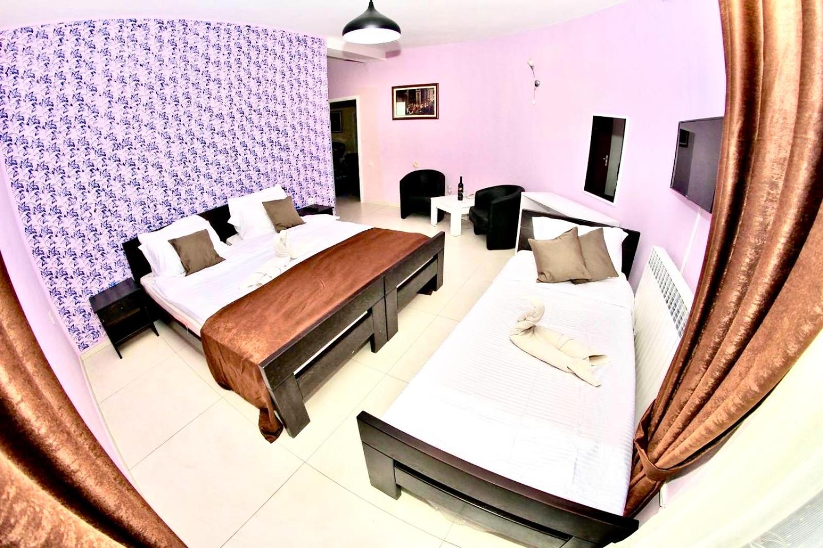 Standard Triple Room - Photo 9