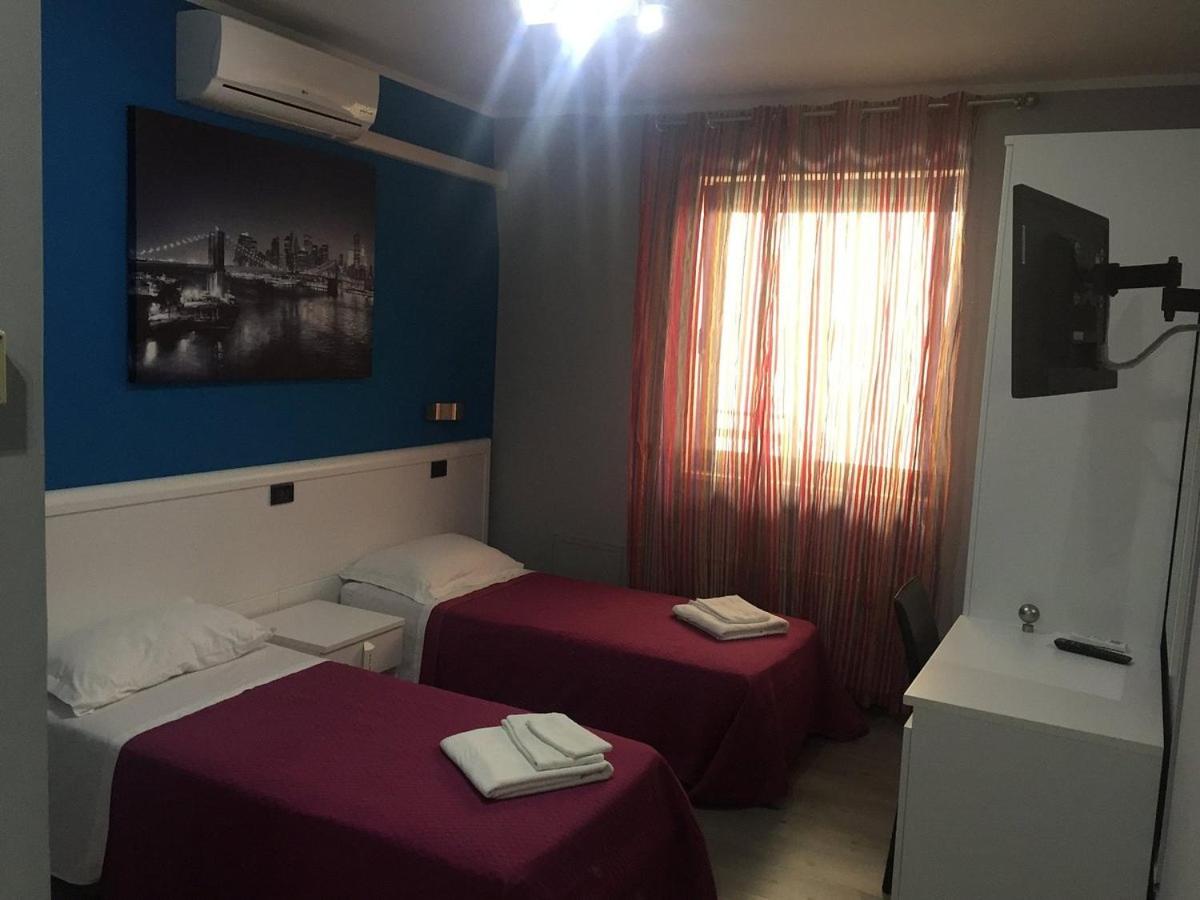 Twin Room photo 1