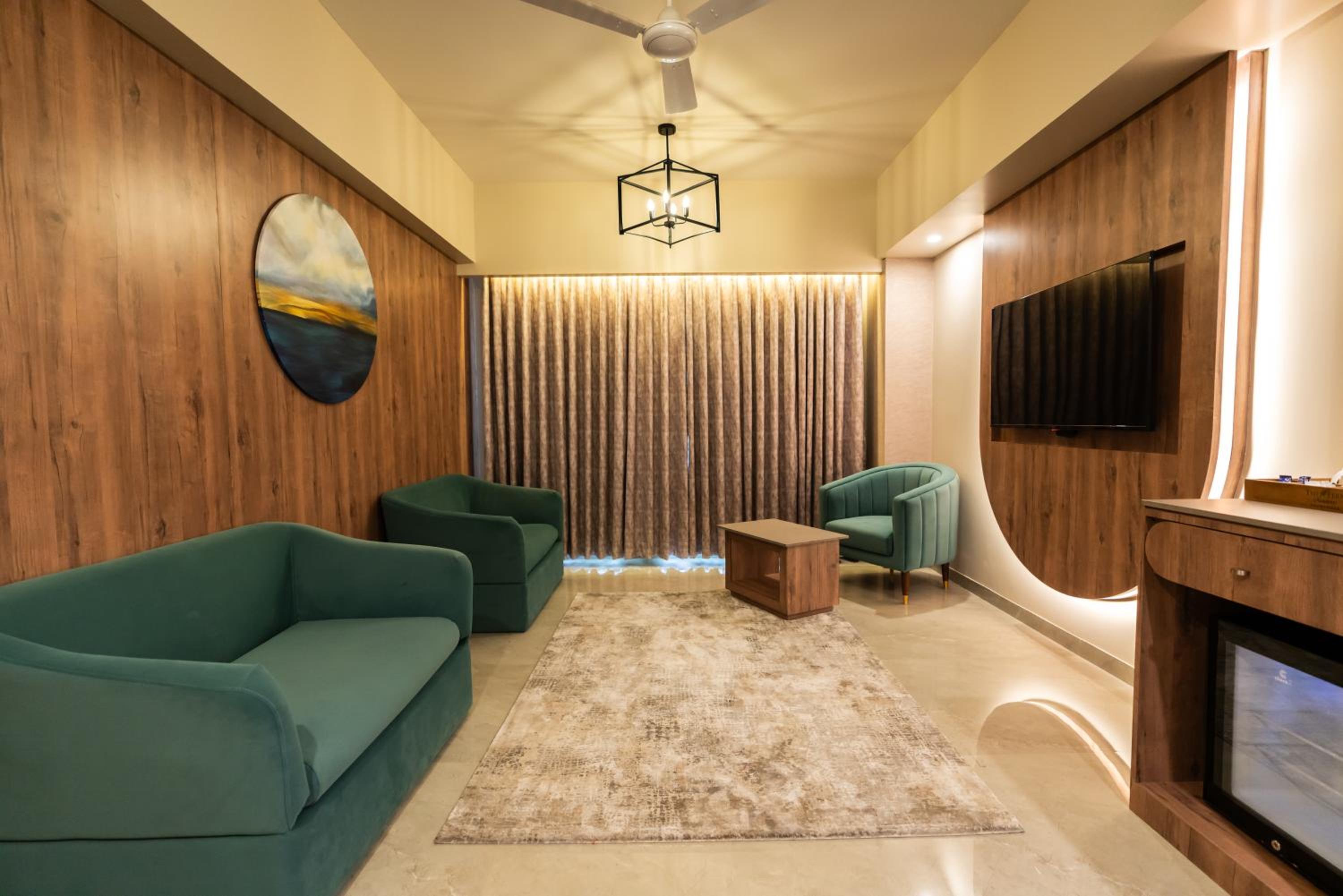 Fern Club Room - Photo 6