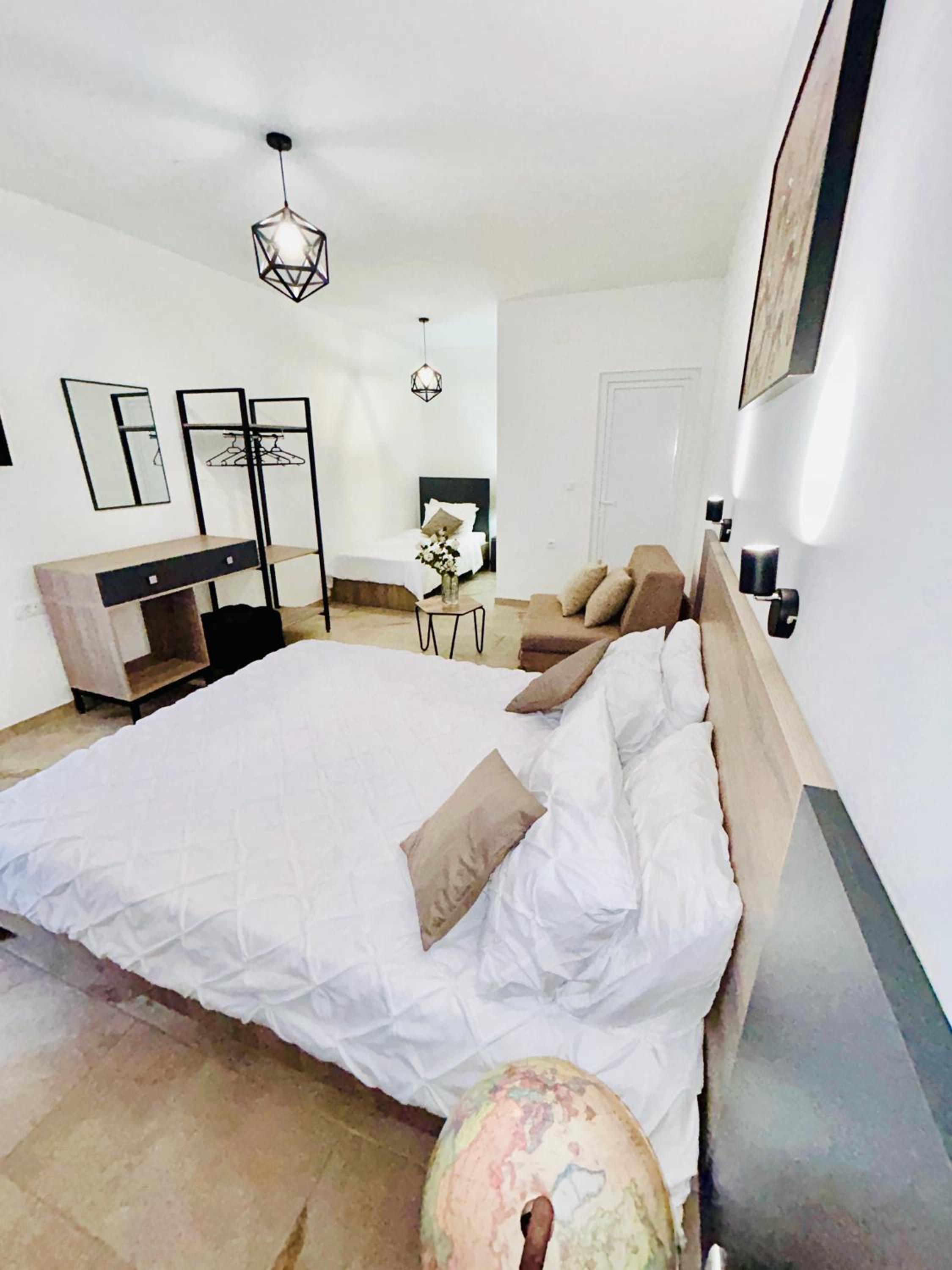 Standard Triple Room - Photo 4