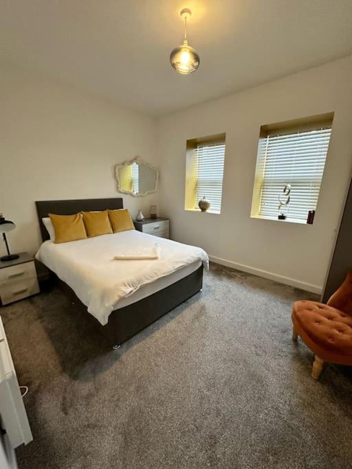 One-Bedroom Apartment photo 2