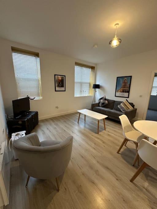 One-Bedroom Apartment photo 3