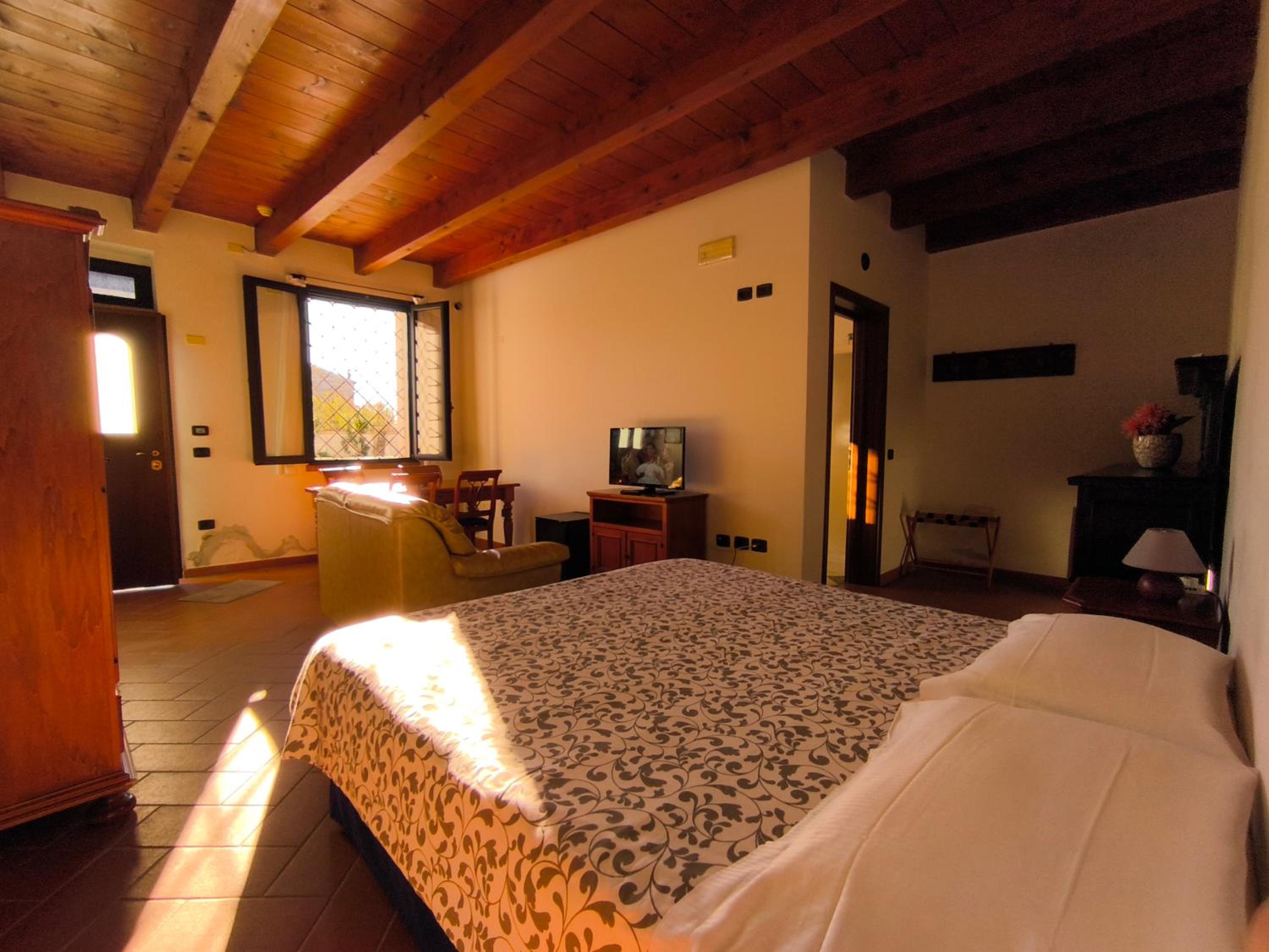 Triple Room - Photo 1