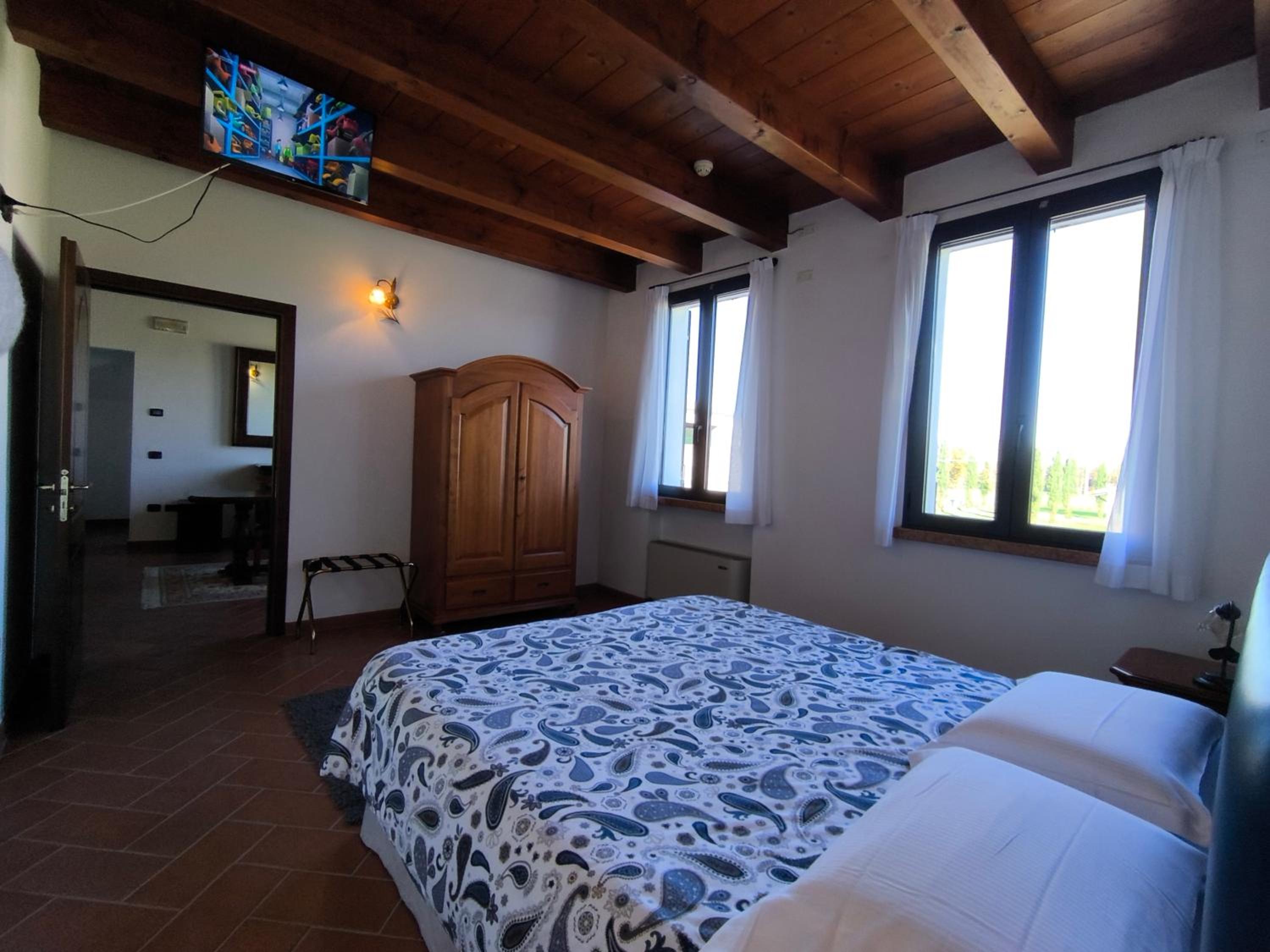 Triple Room - Photo 2