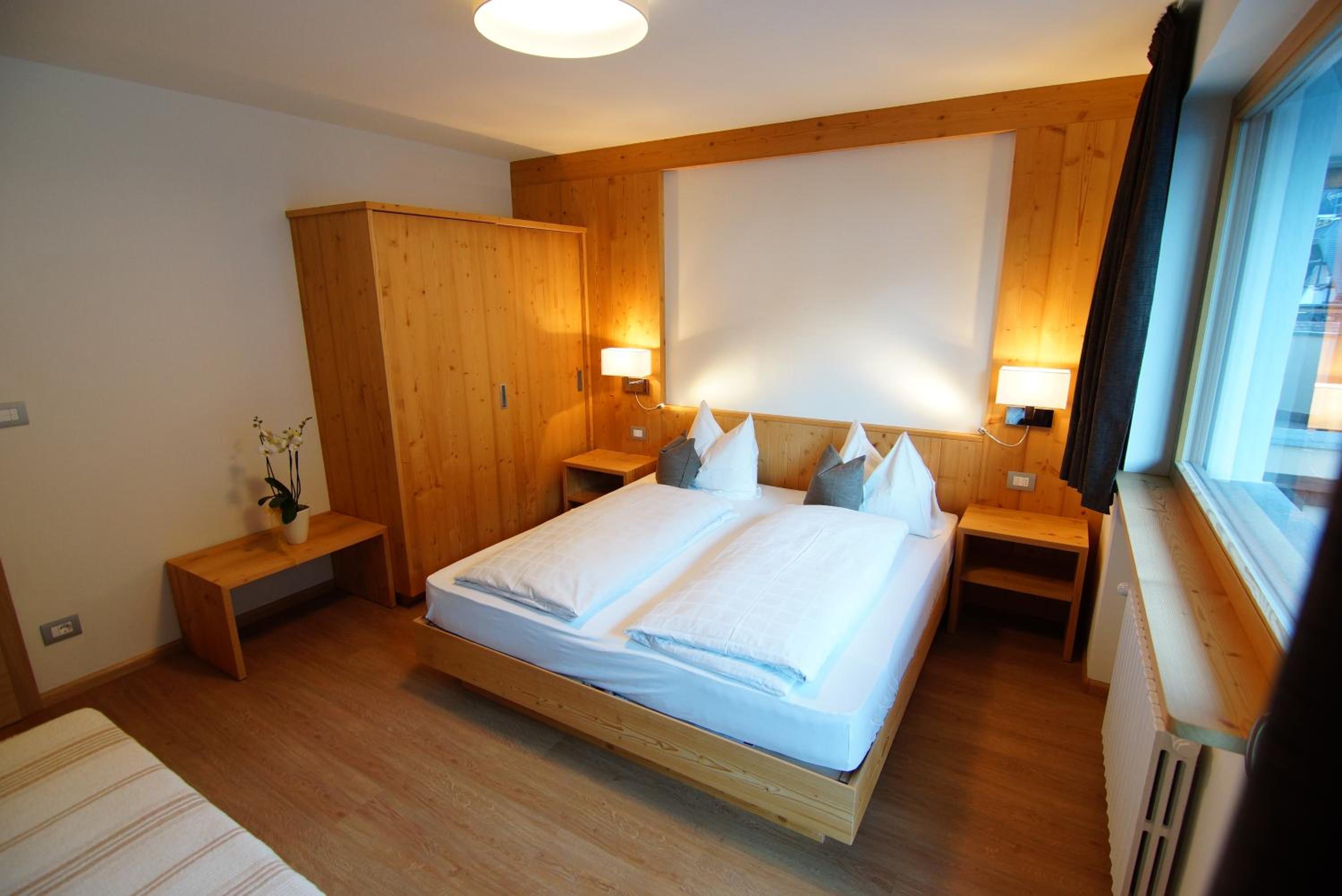 One-Bedroom Apartment with Balcony photo 3