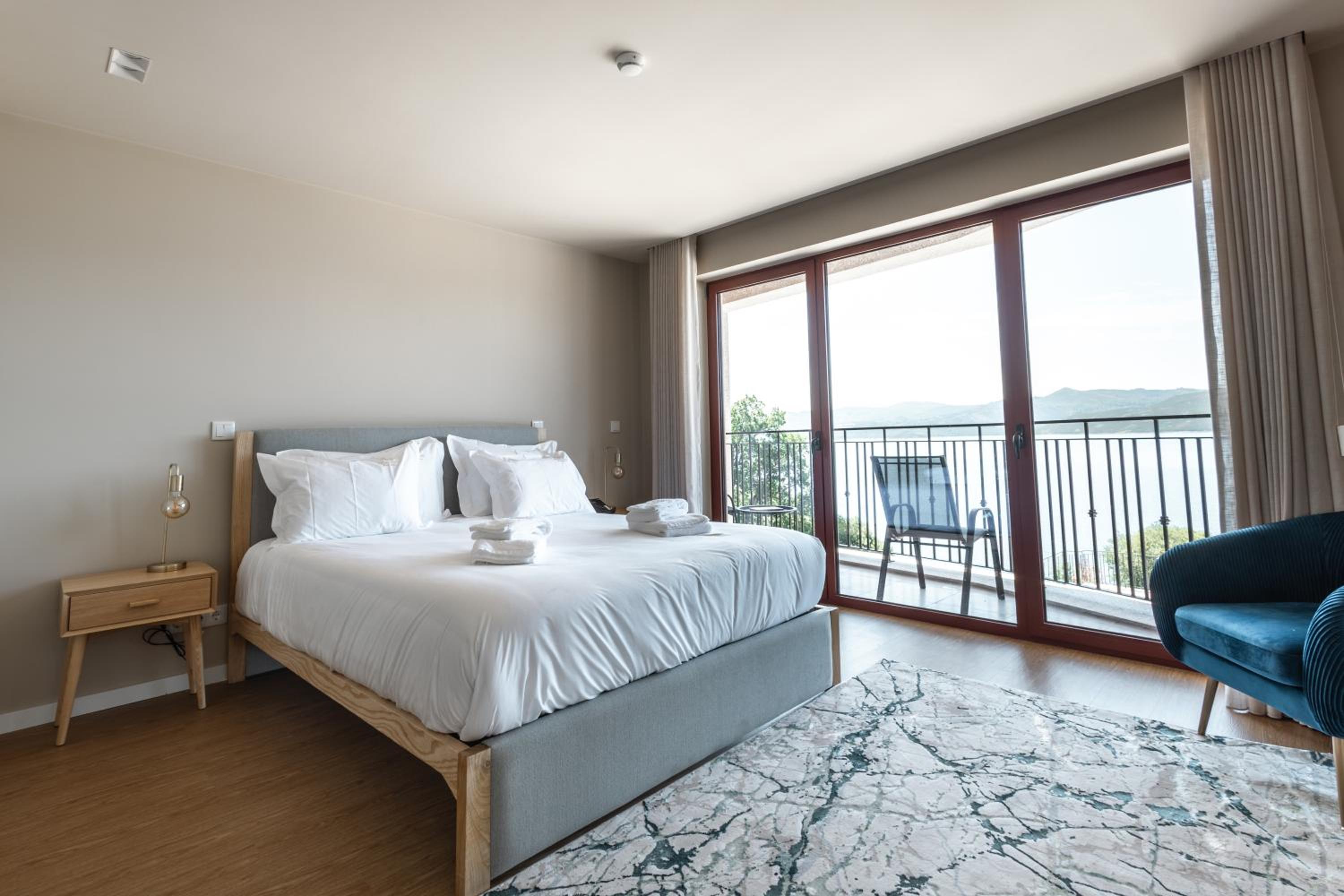 Double Room with Lake View
