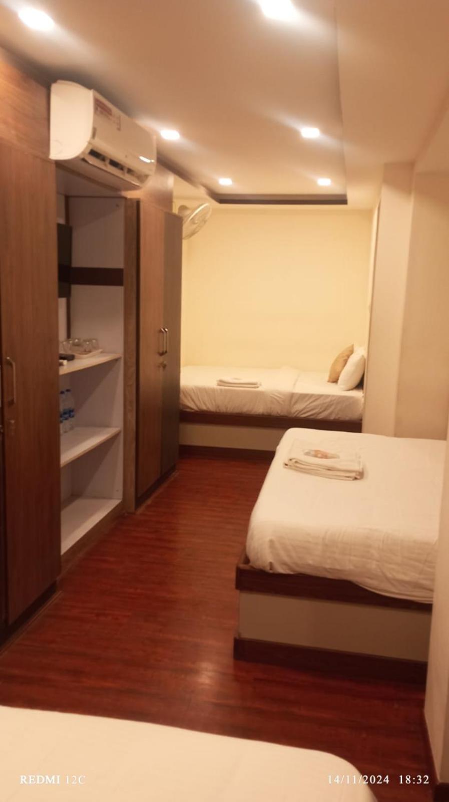 6-Bed Mixed Dormitory Room