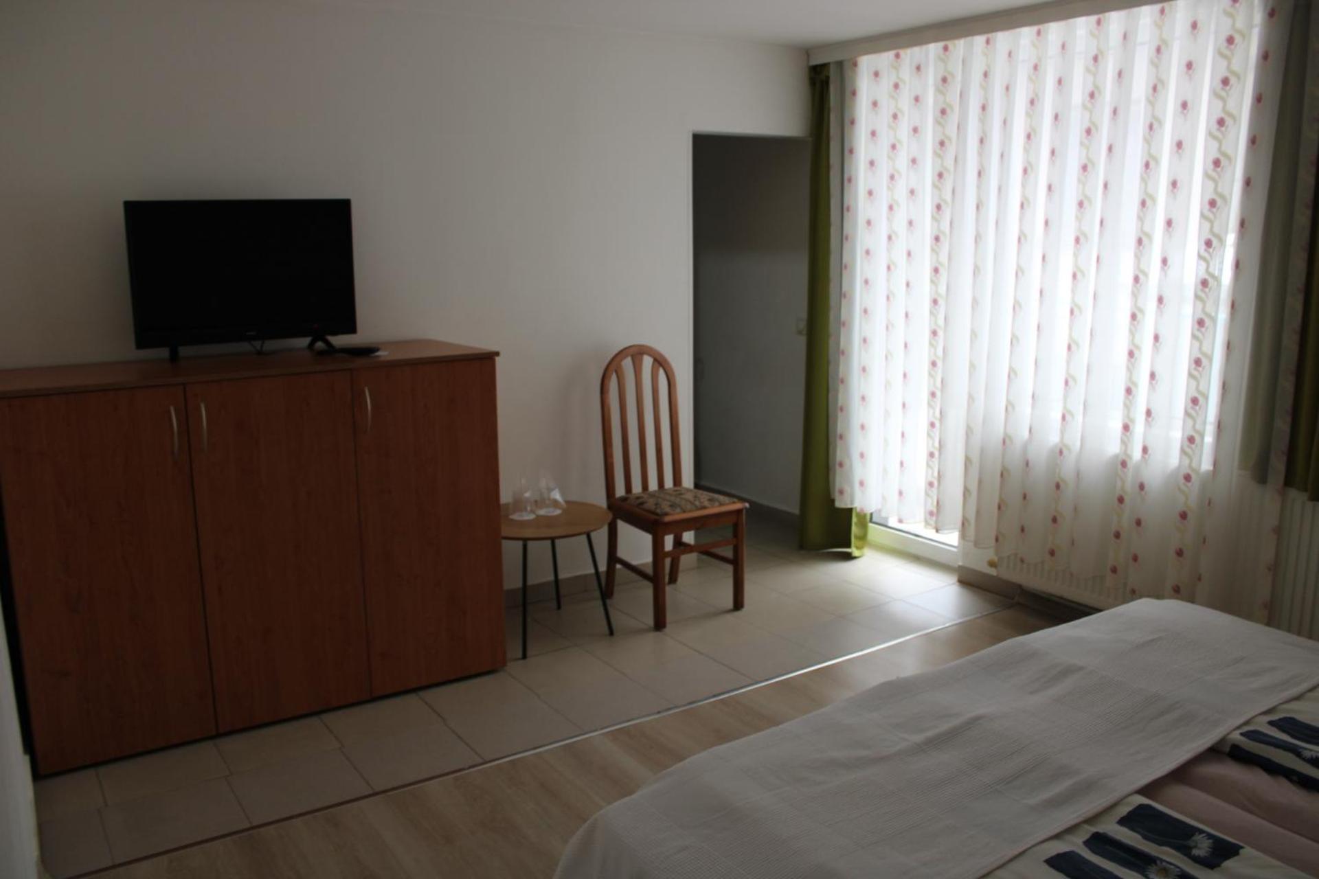 Twin Room with Balcony photo 3