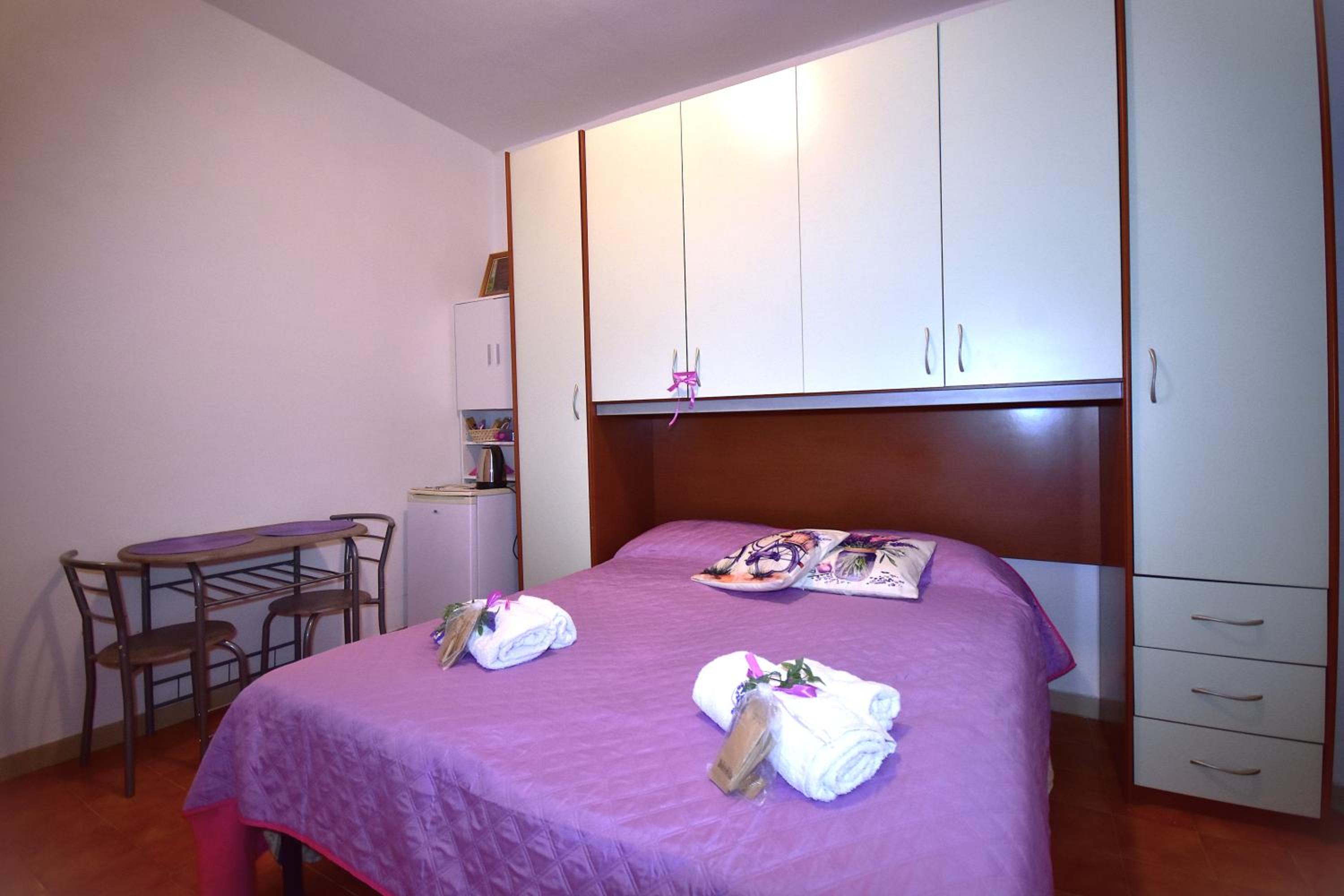 Standard Double Room with Shared Bathroom