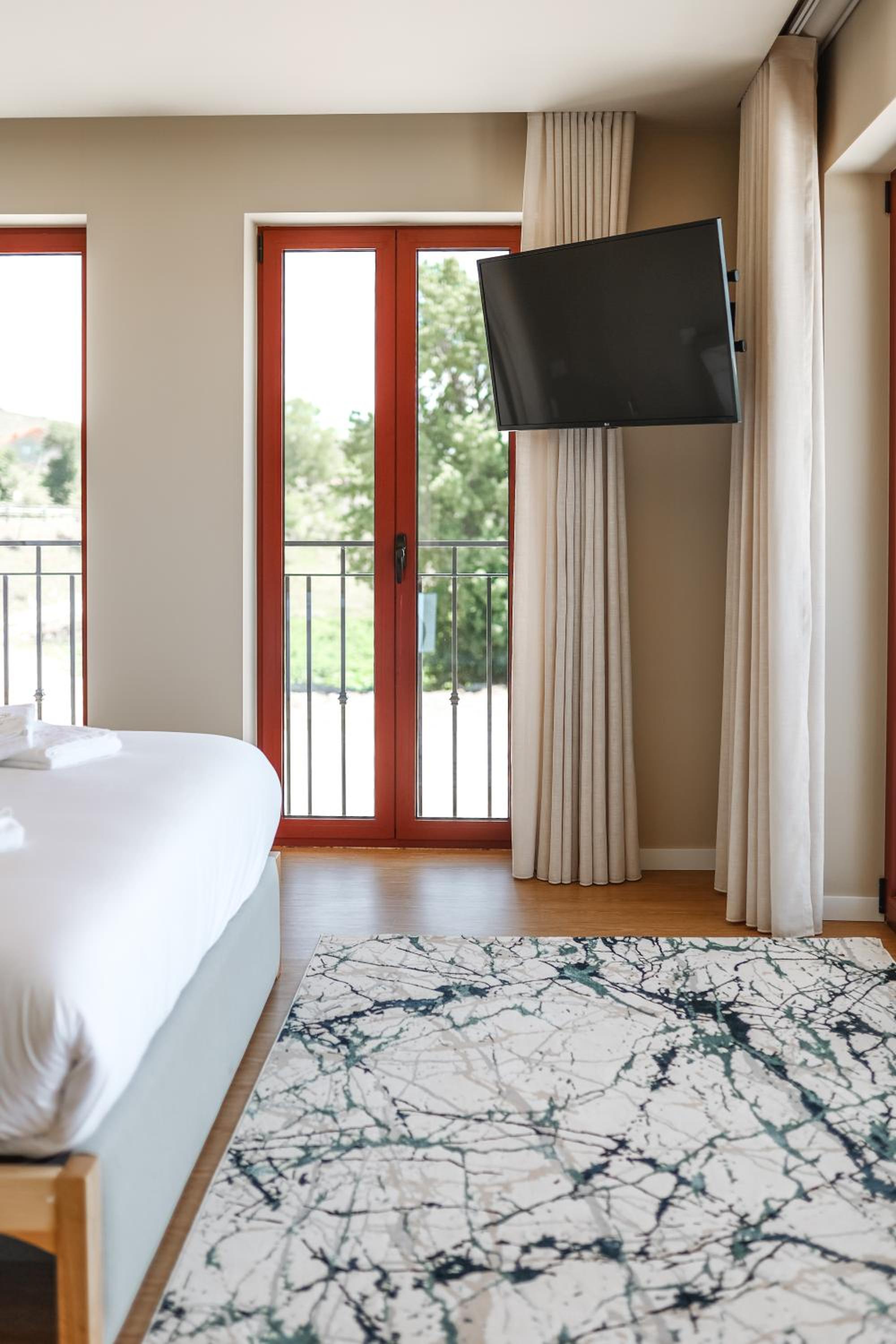 Double Room with Lake View photo 2