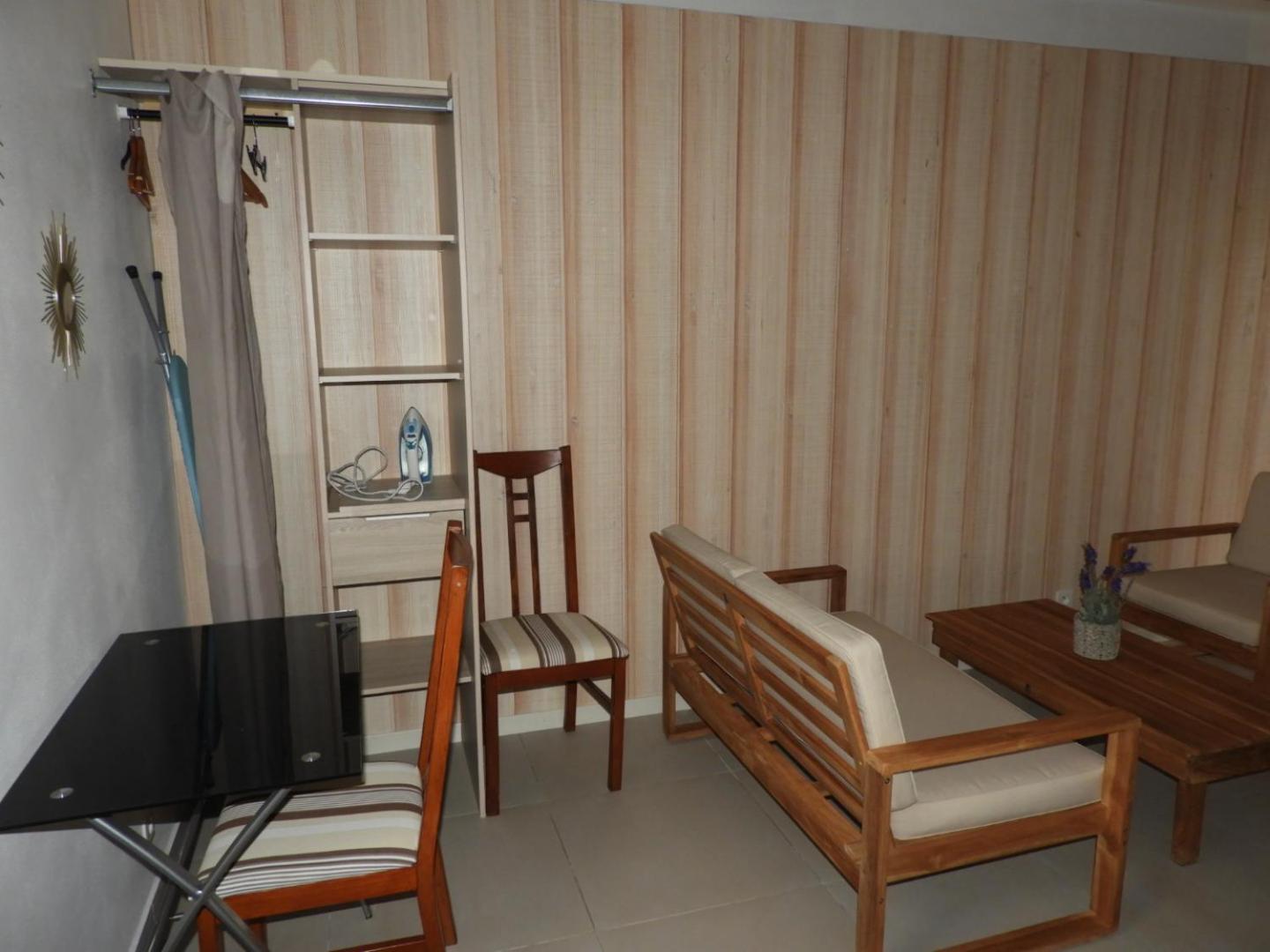 One-Bedroom Apartment photo 3
