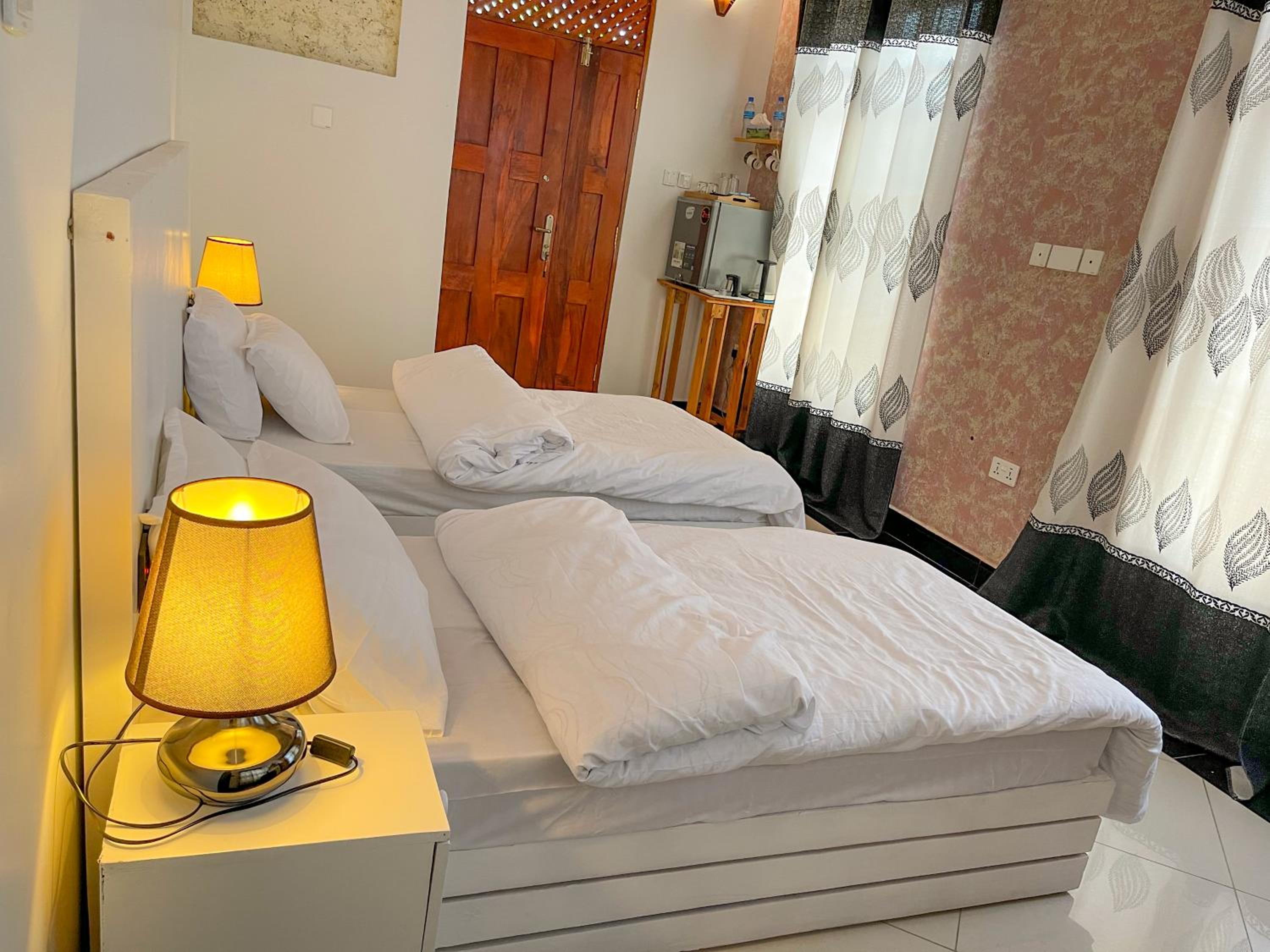 Deluxe Double Room with Bath photo 1