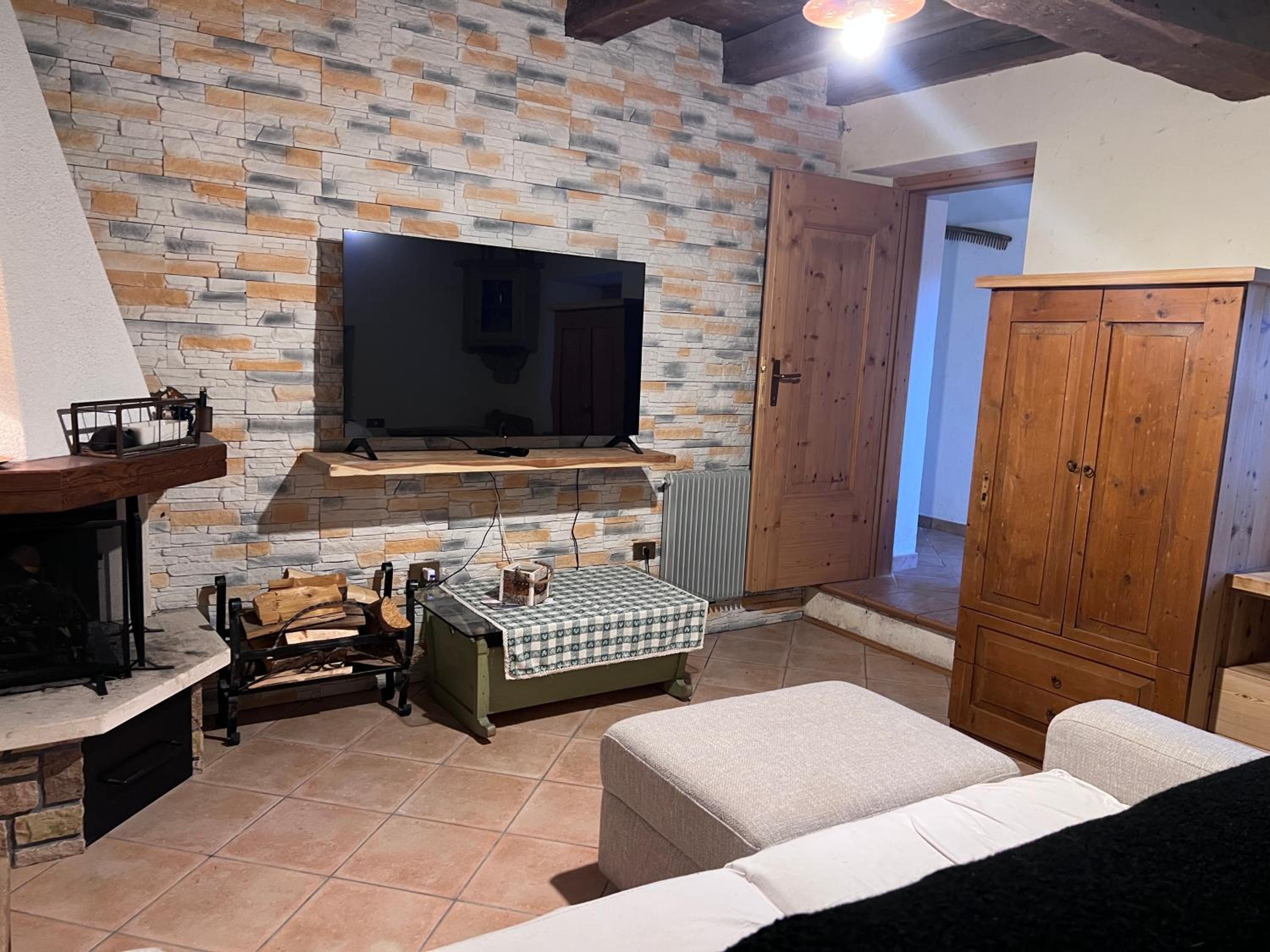 Four-Bedroom House photo 3