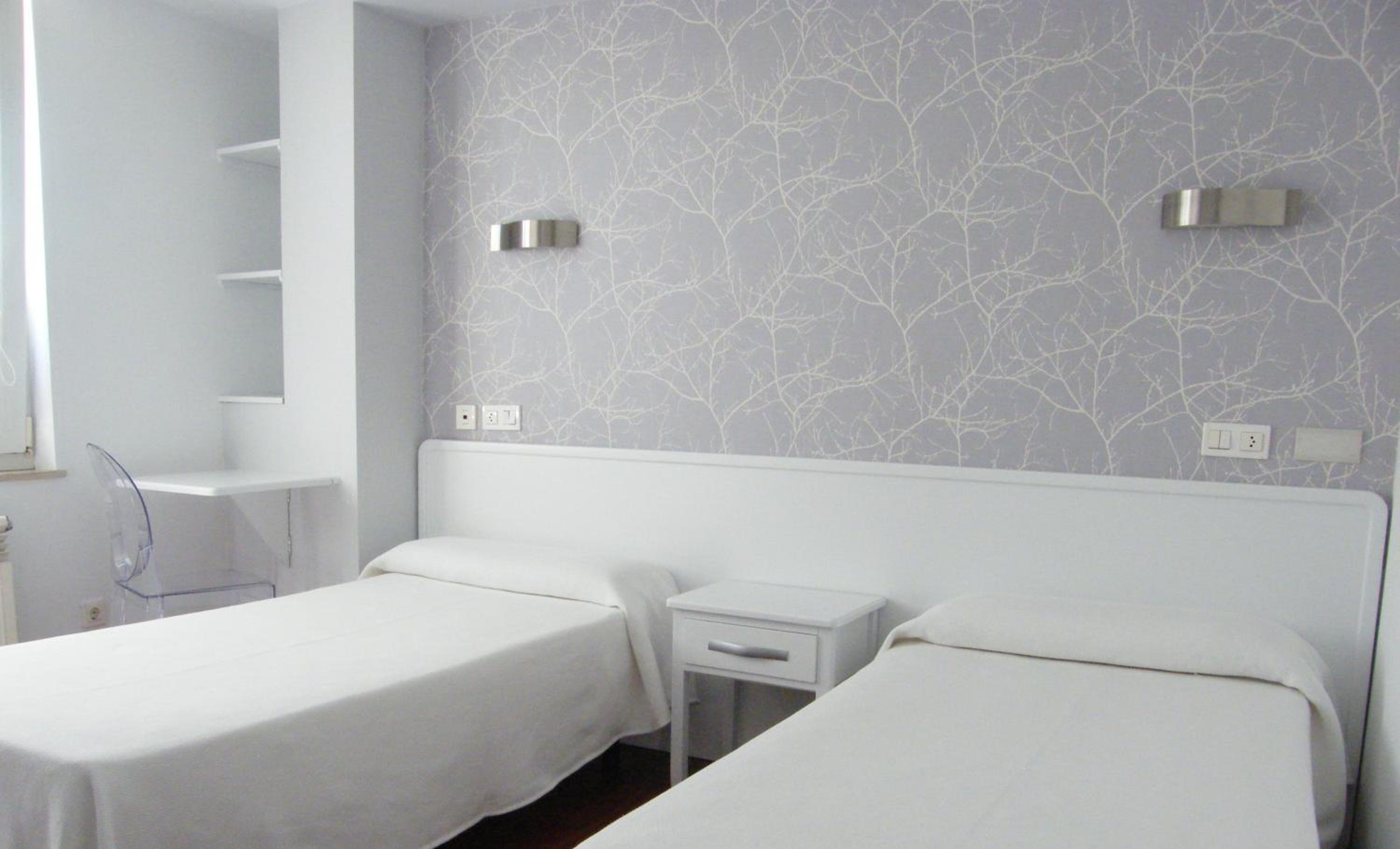 Double or Twin Room - Photo 1