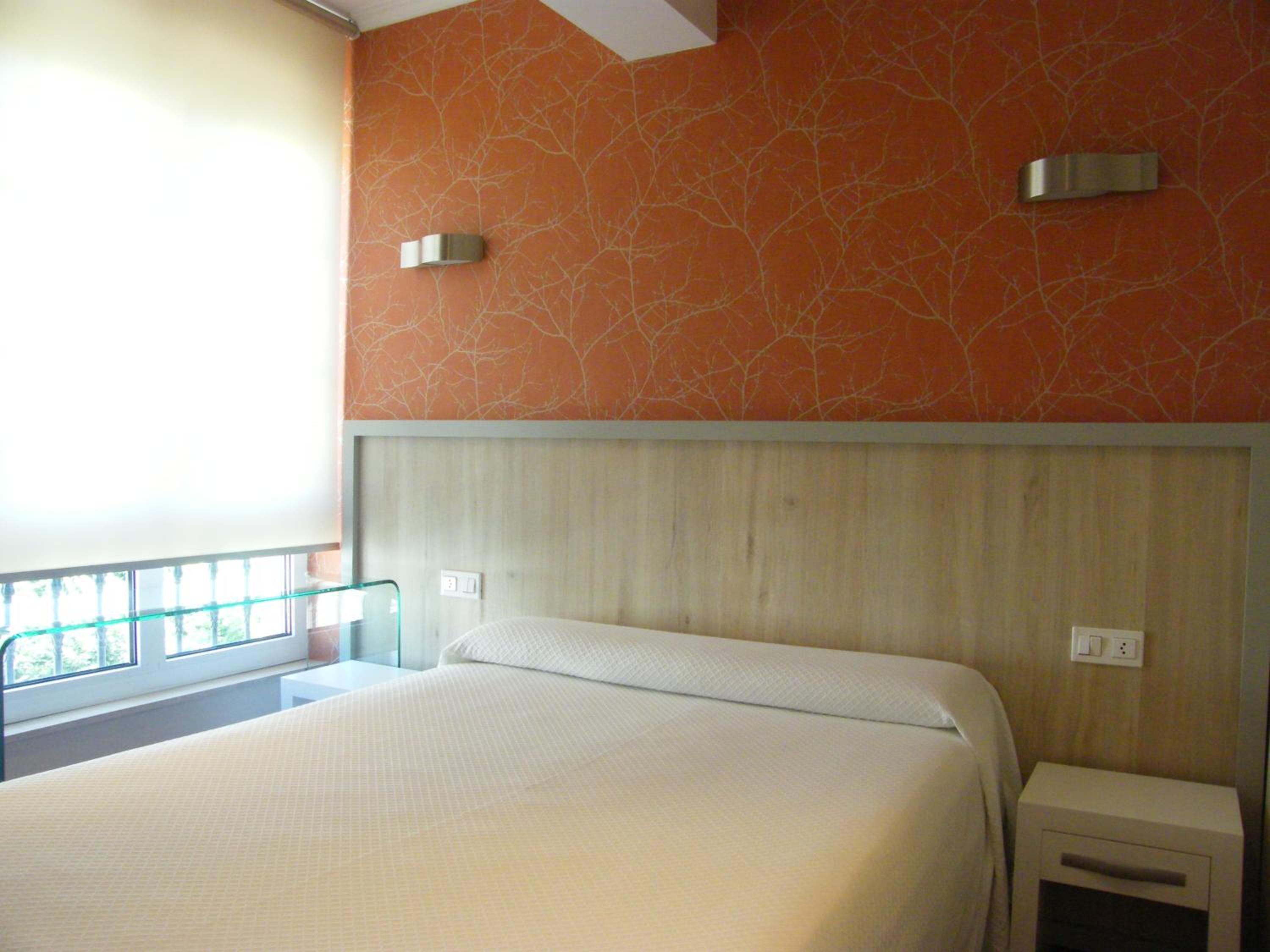 Double or Twin Room - Photo 8