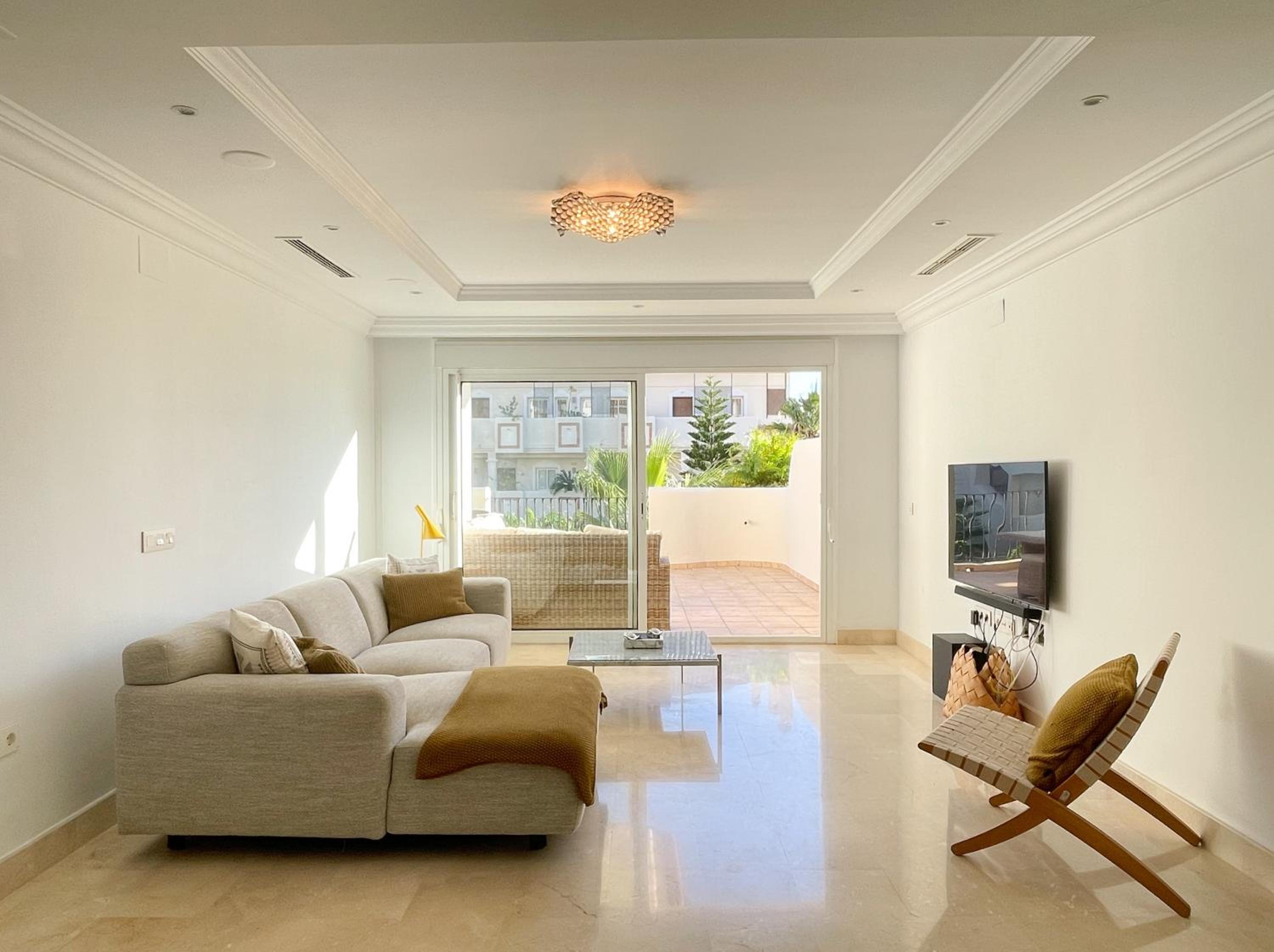Apartamento de Dos Habitaciones con Terraza