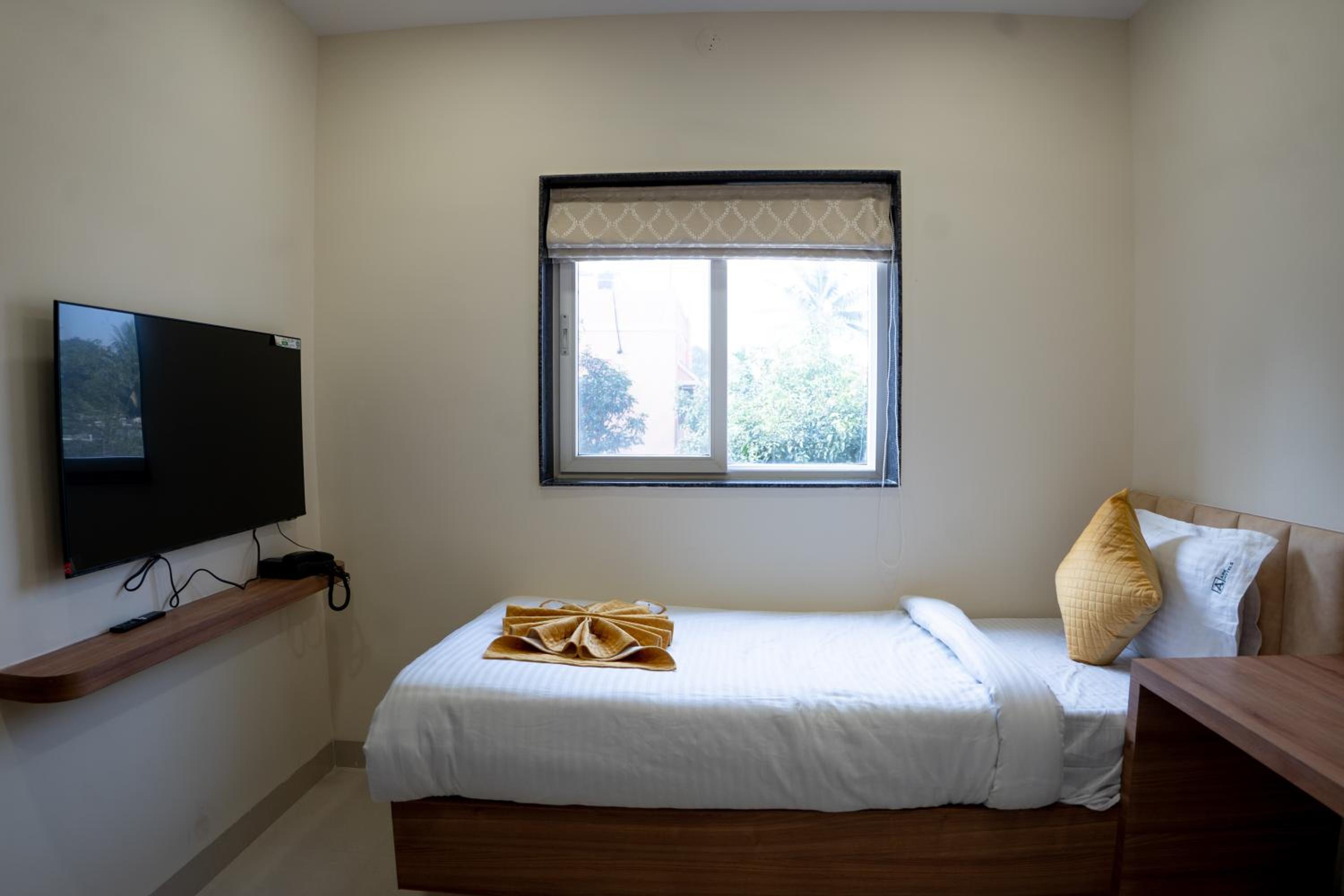 Deluxe Single Room
