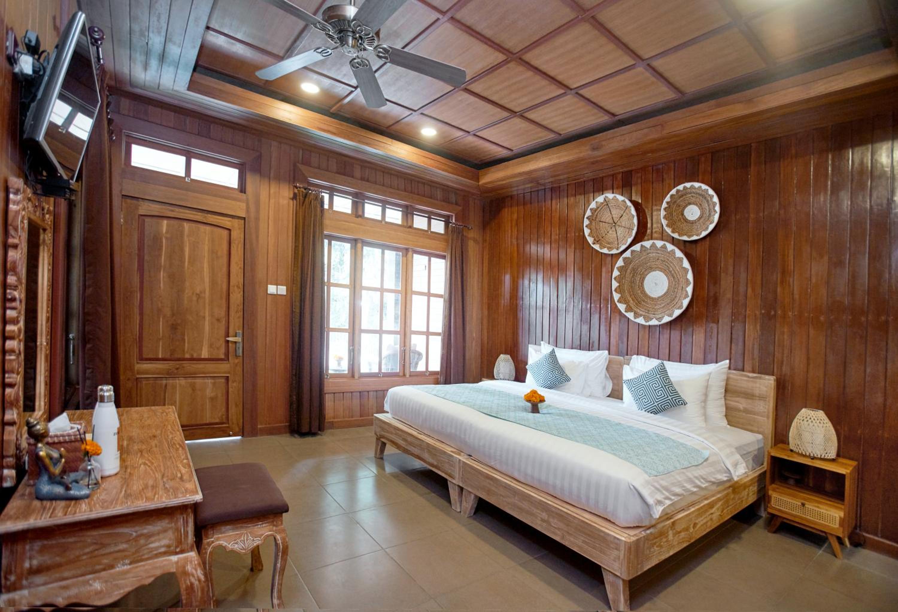 Deluxe Double Room - Photo 14