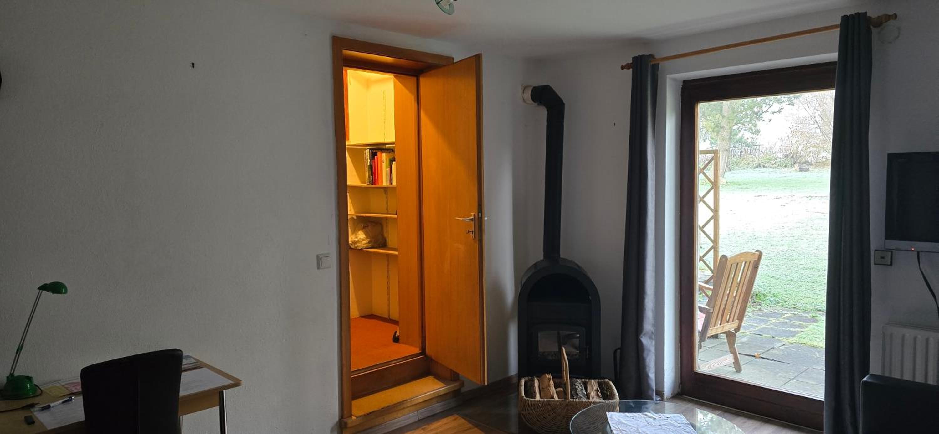 One-Bedroom Apartment photo 3