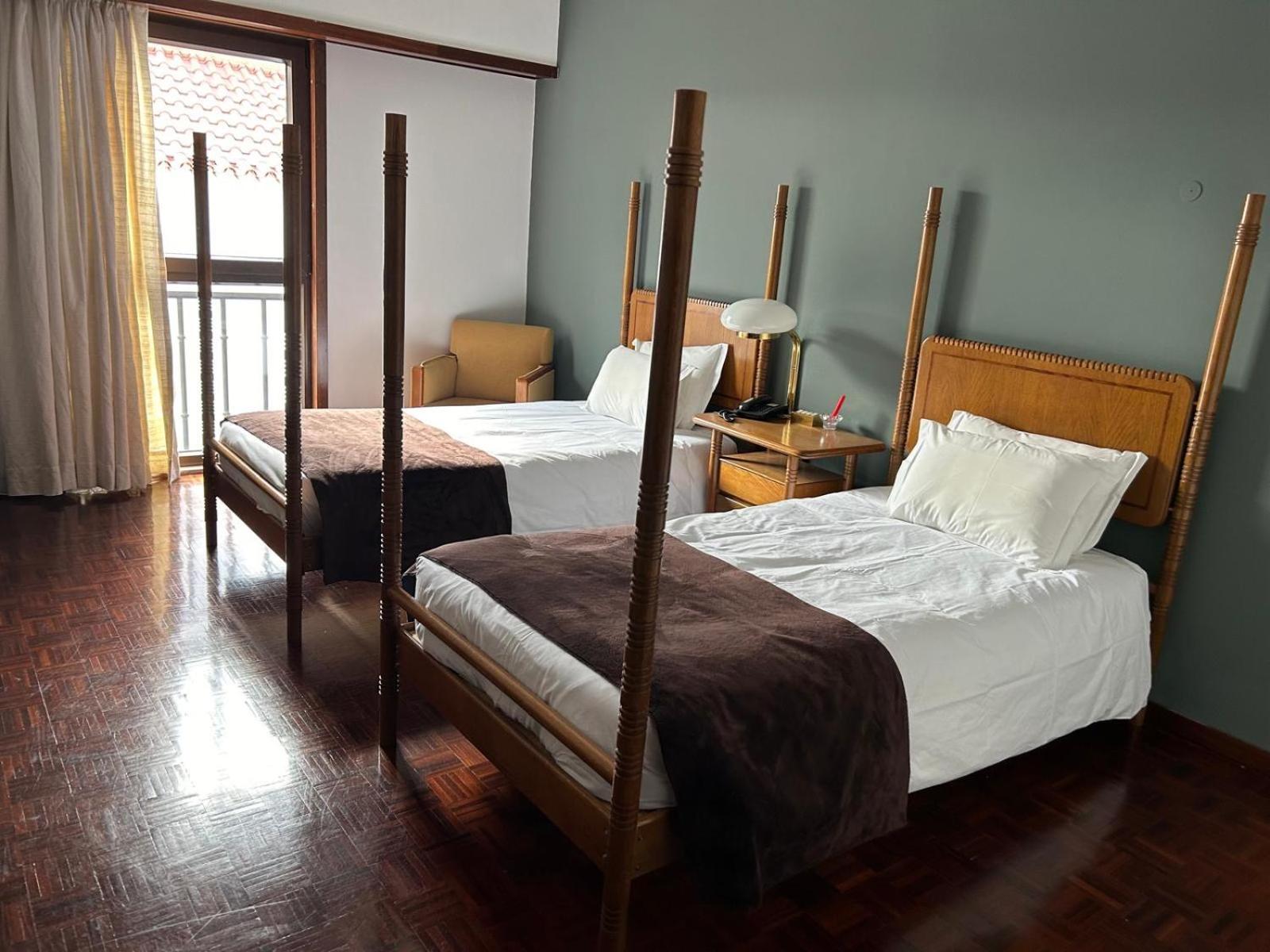 Standard Twin Room - Photo 7