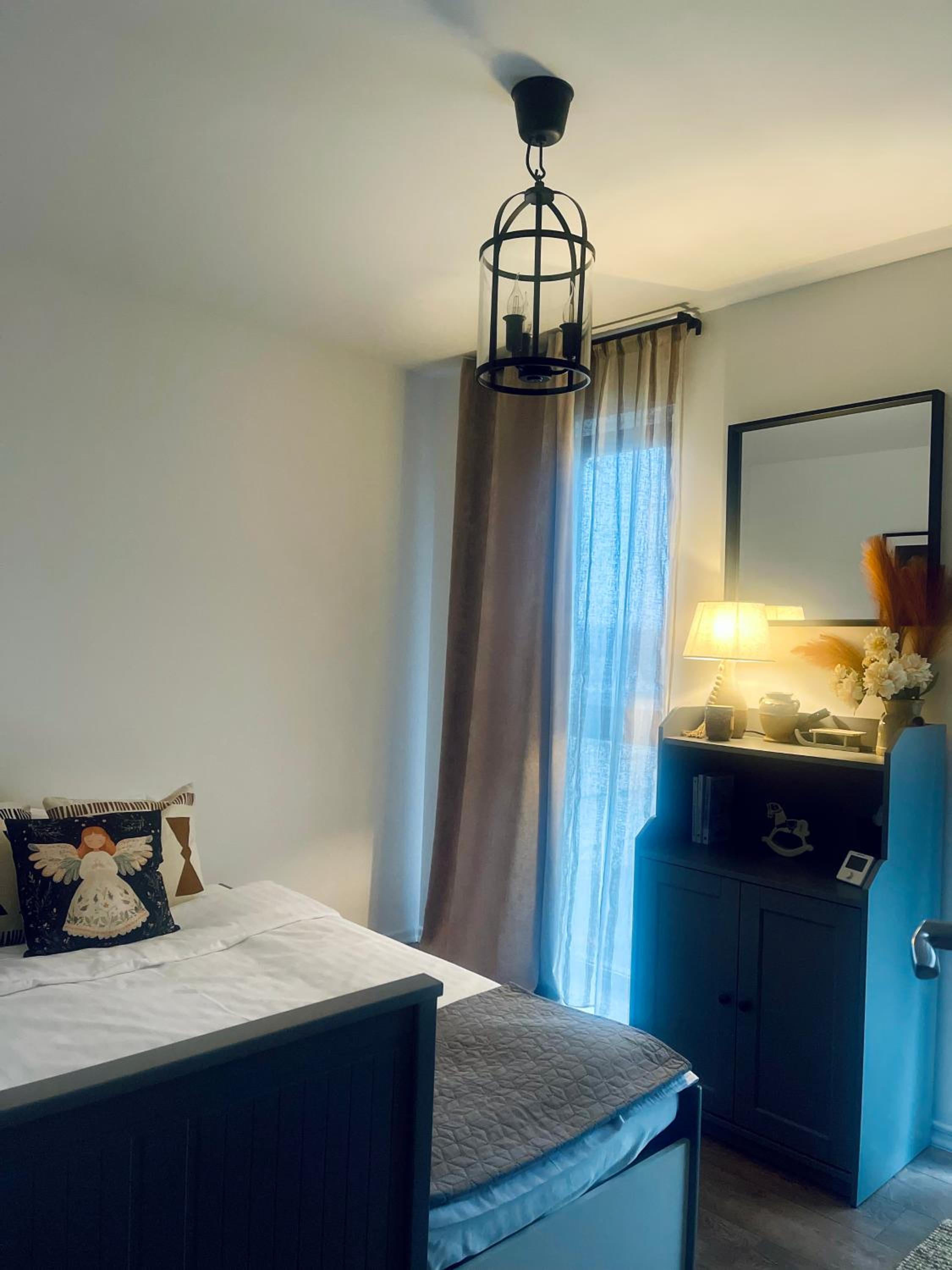 One-Bedroom Apartment photo 3