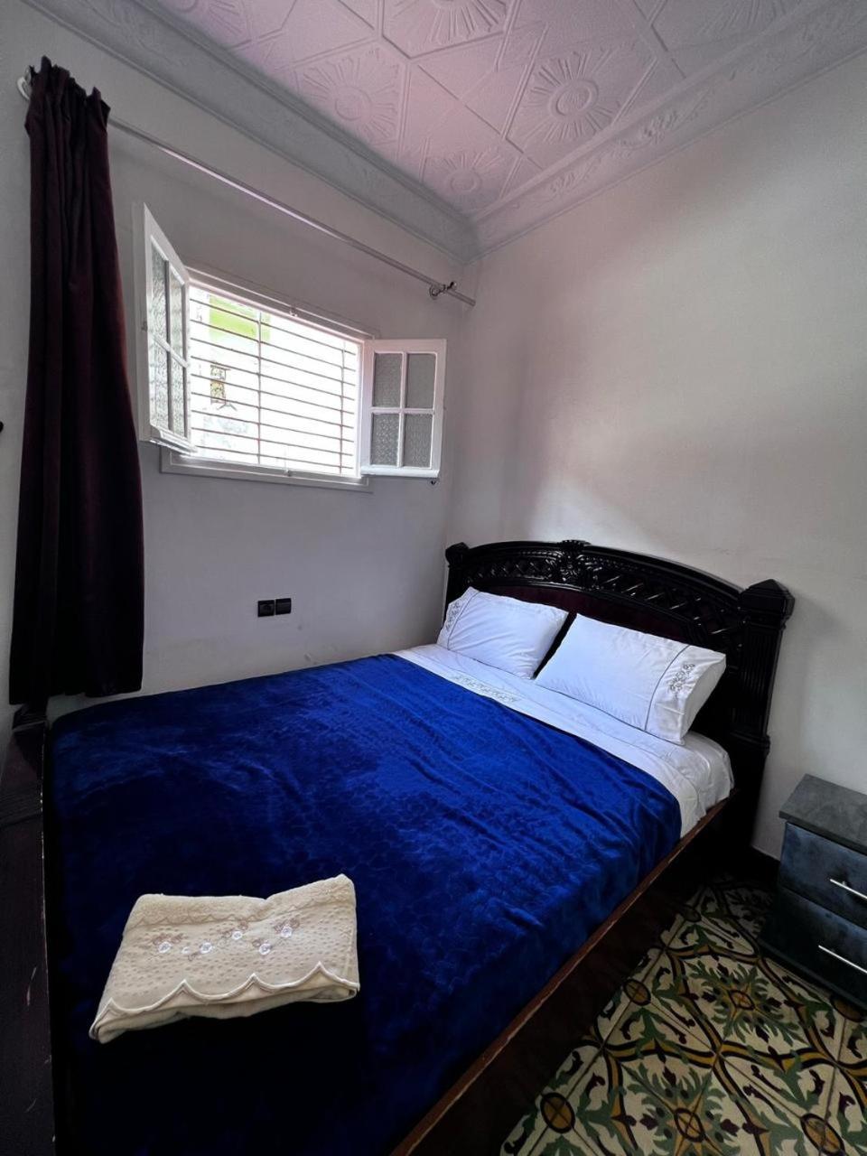 Double Room with Shared Bathroom photo 2