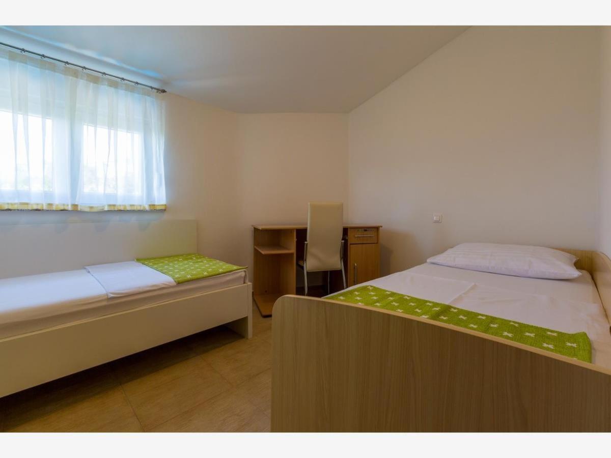 Apartment with Balcony photo 1