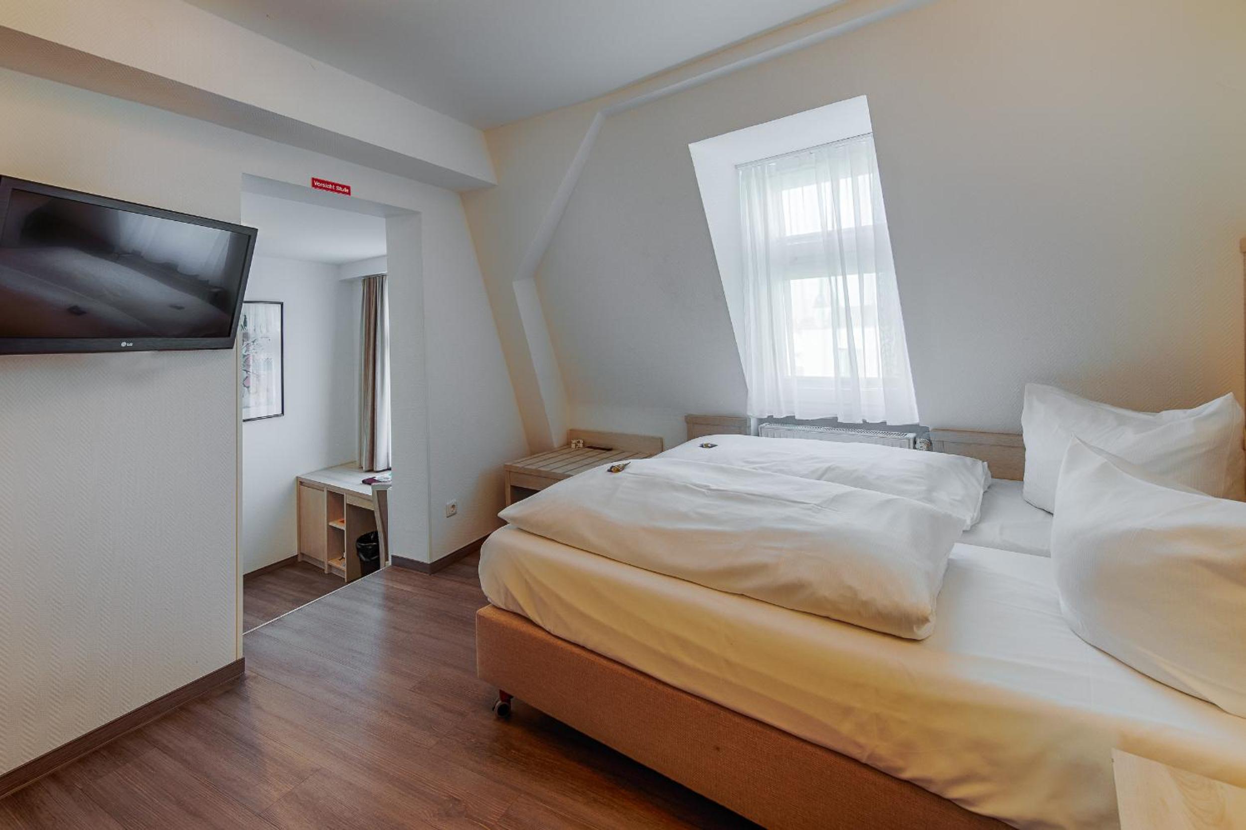 Single Room photo 3