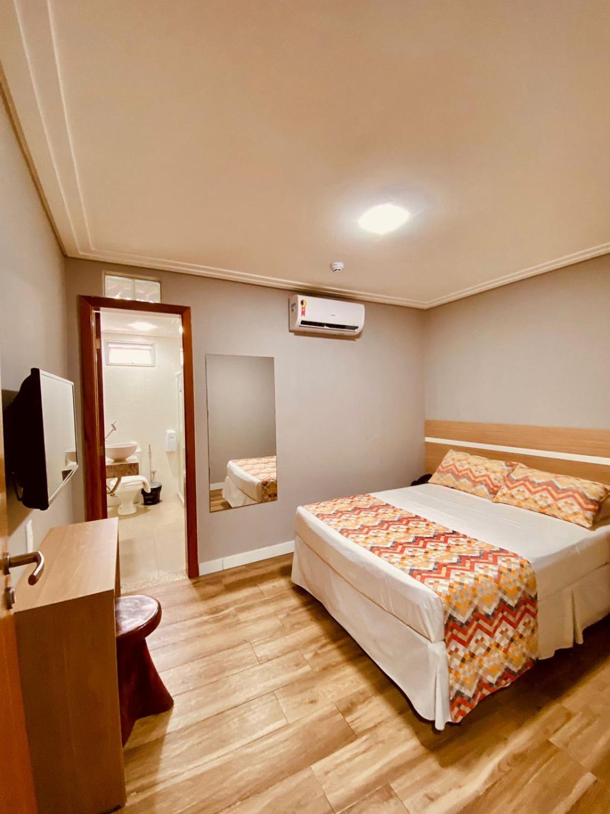 Standard Double Room - Photo 6