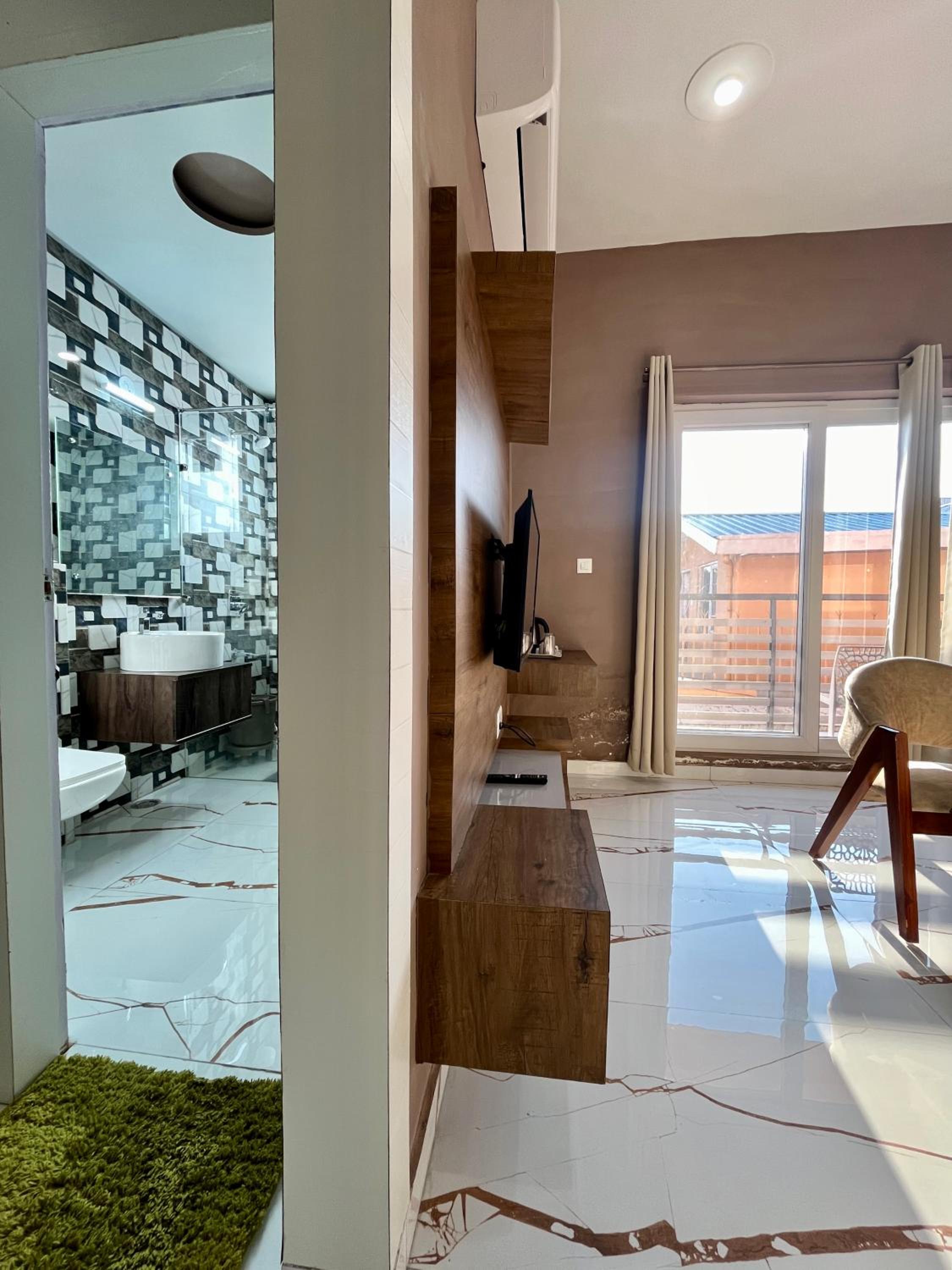 Deluxe Double Or Twin Room With Balcony photo 3